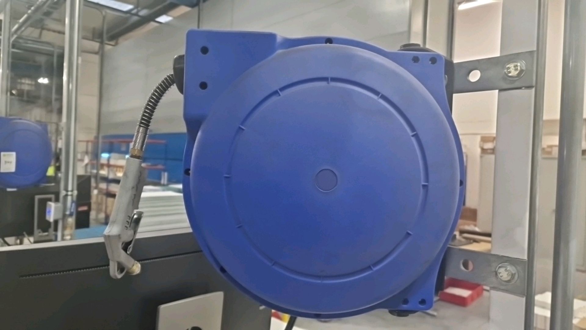 Hose Reel with Pressure Gun