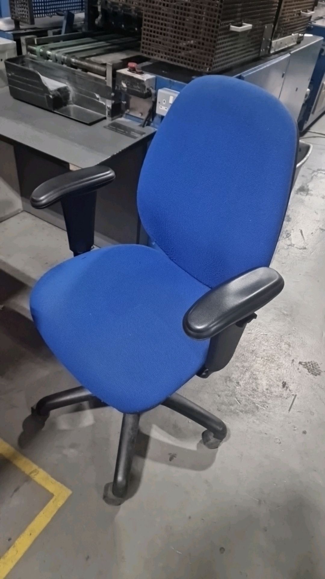 Assorted Office Chairs x3 - Bild 4 aus 4