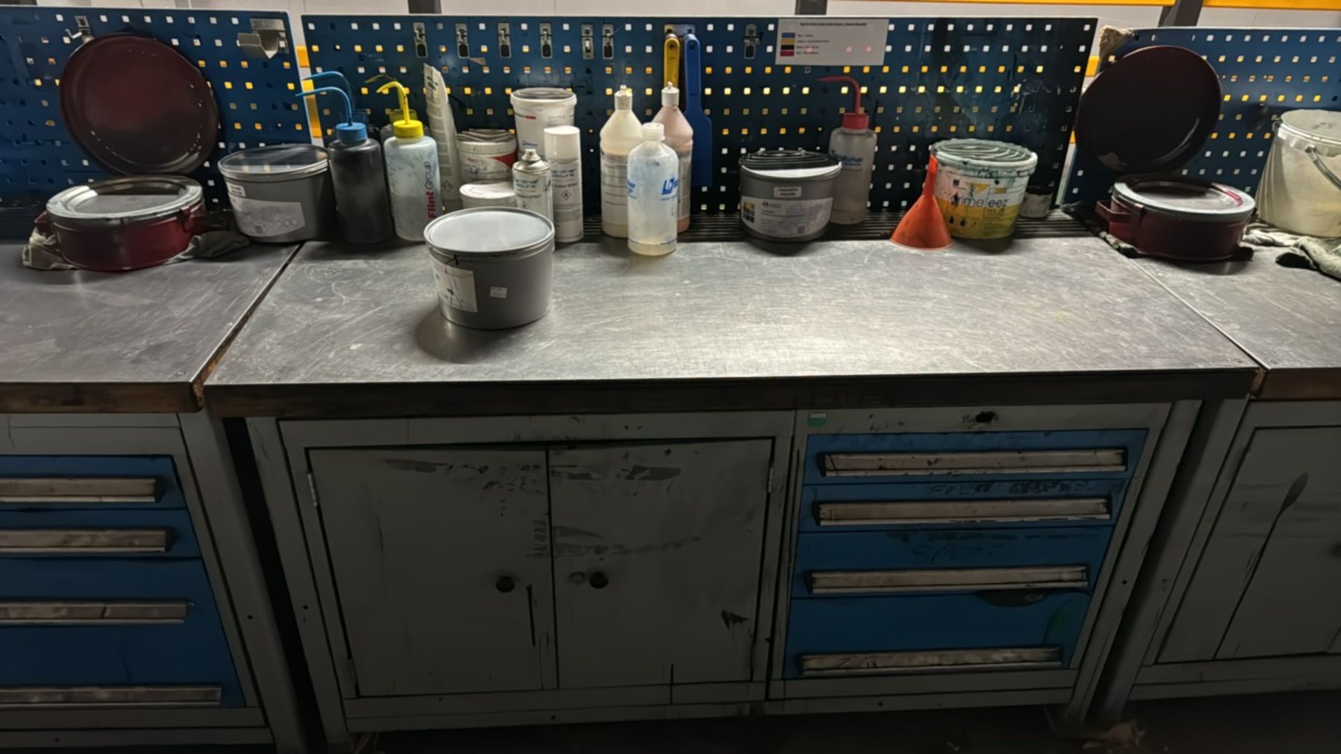 Blue Metal Work Bench with Storage - Image 2 of 4