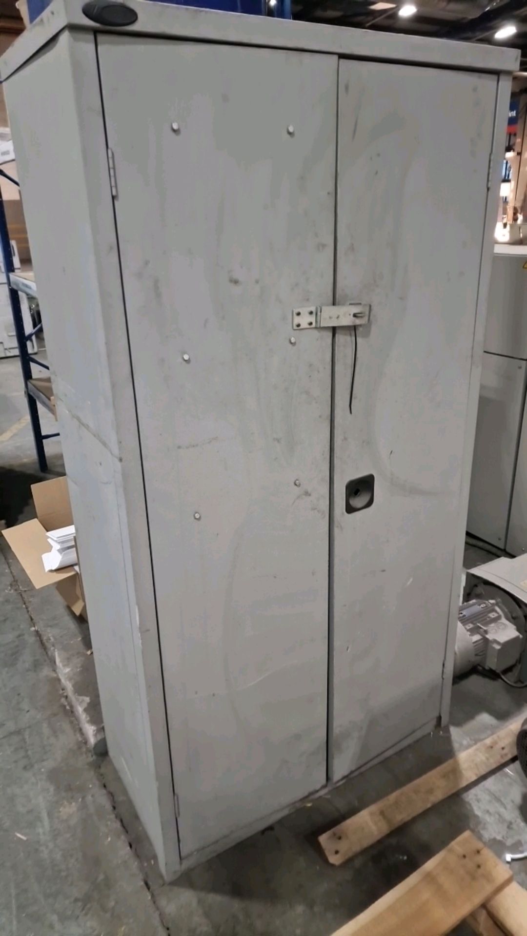 AC+NE Coat Storage Cabinet - Image 2 of 4