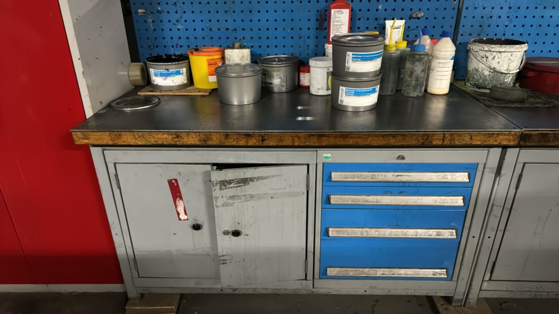 Blue Metal Work Bench with Storage - Image 4 of 4