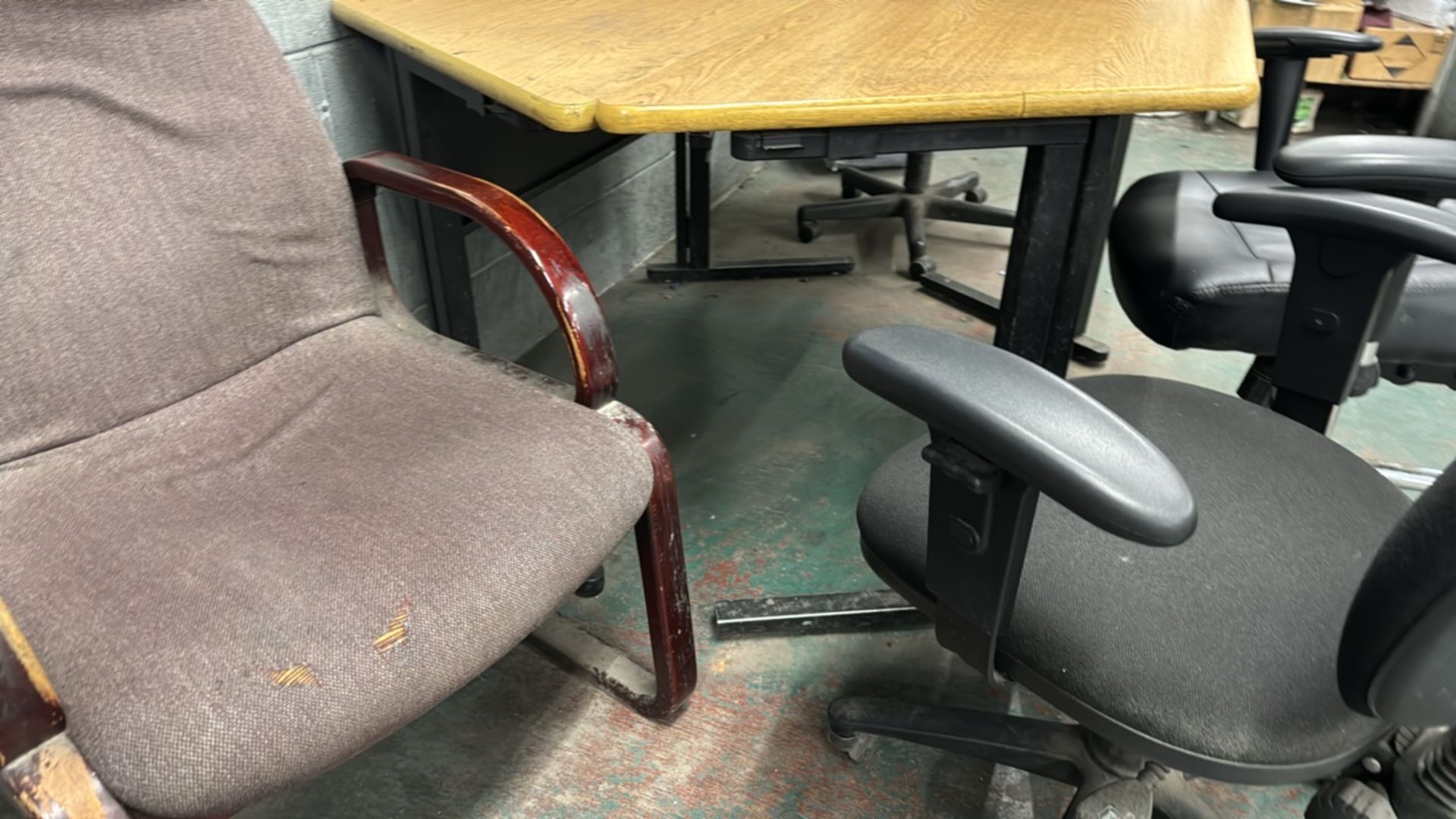 Desk and Chairs - Bild 4 aus 4