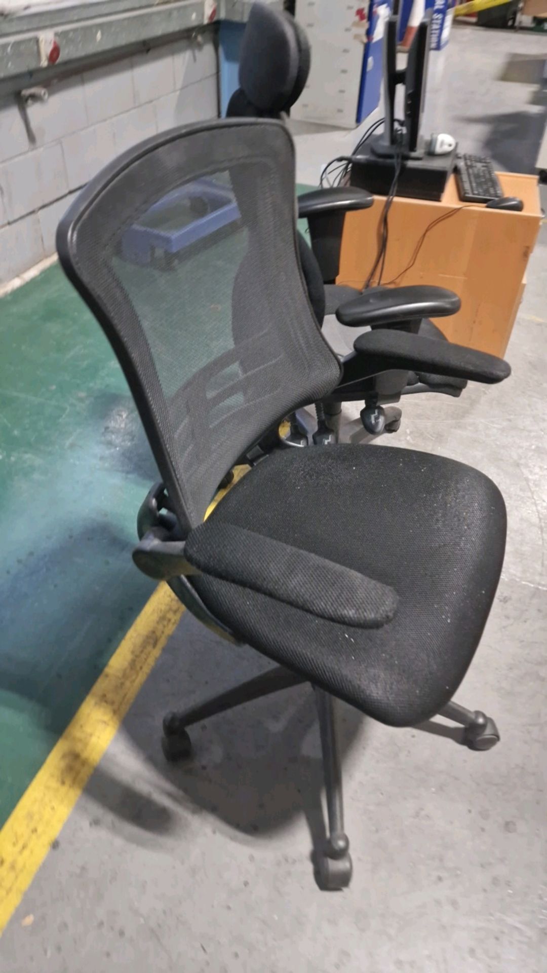 Assorted Office Chairs x3 - Bild 2 aus 4