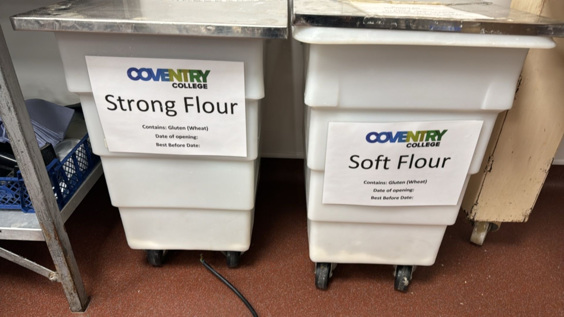 Plastic Flour Bins x2 - Image 2 of 4