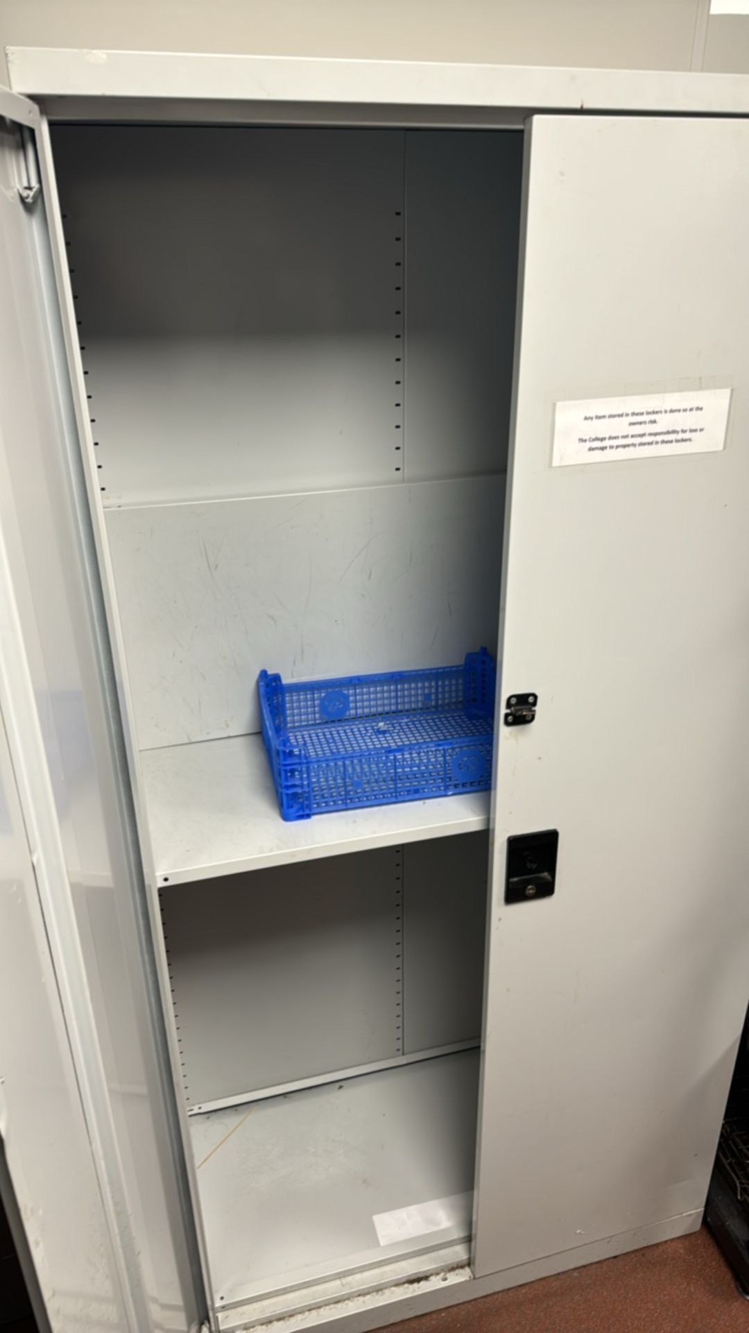 Metal Storage Cabinet - Image 3 of 4