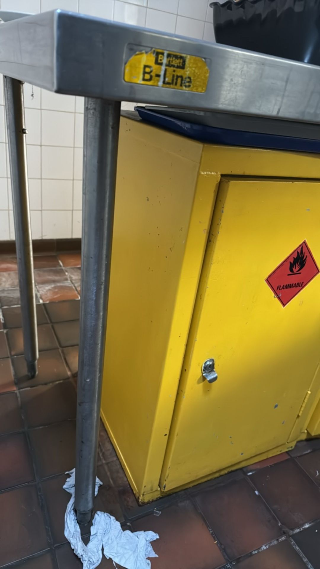 Yellow Metal Hazardous Substance Storage Cabinet - Image 3 of 4