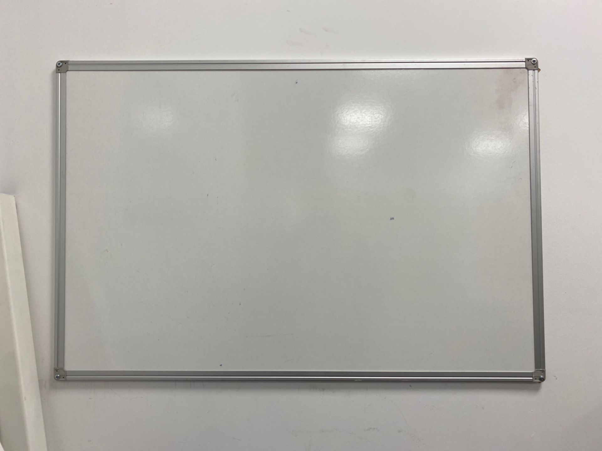 White Boards x4 - Image 2 of 6
