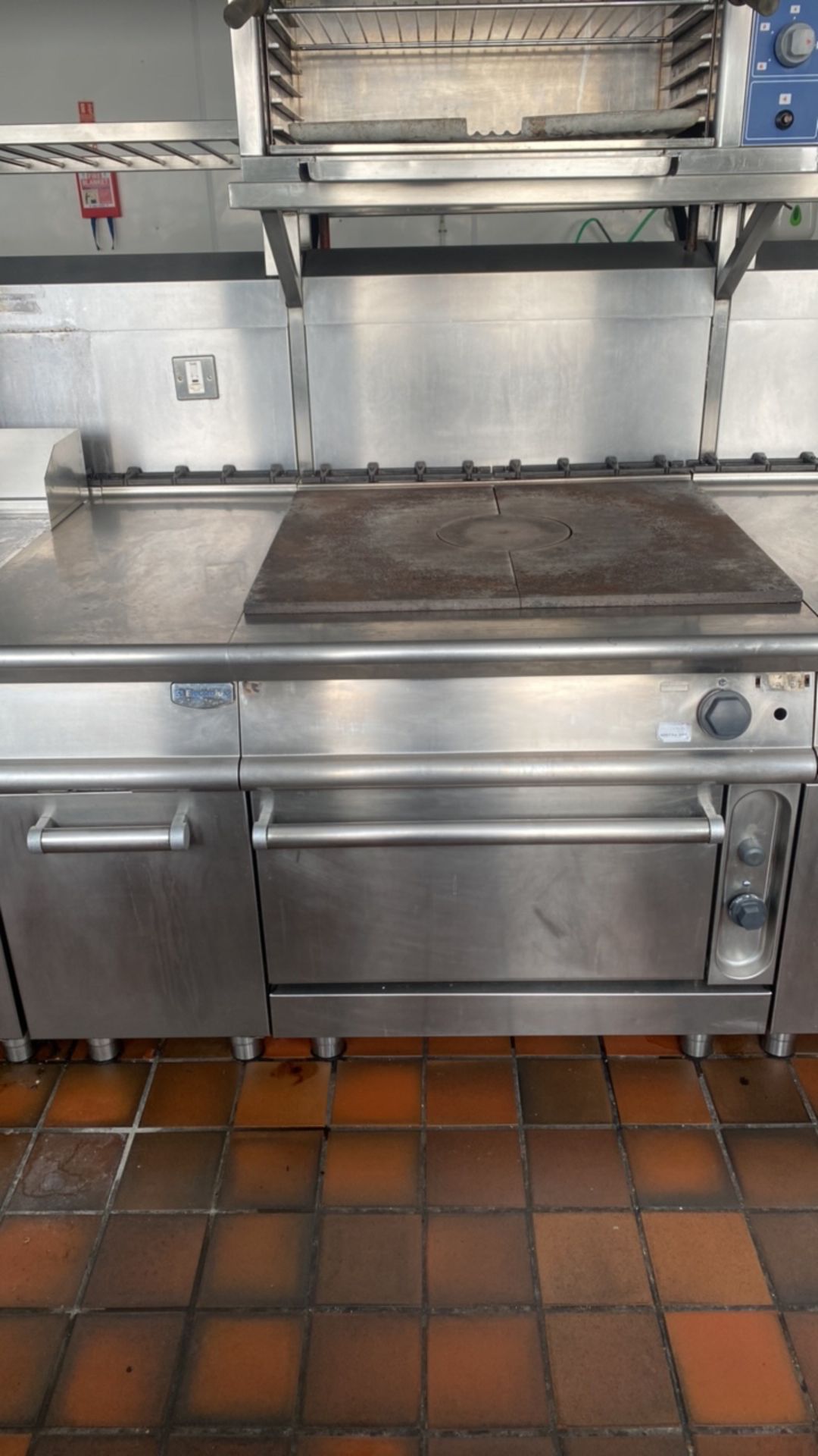 Electrolux Hot Plate Counter With Oven Unit Including Storage - Image 4 of 11