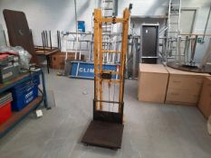 Quicklift Manual Winch Lift
