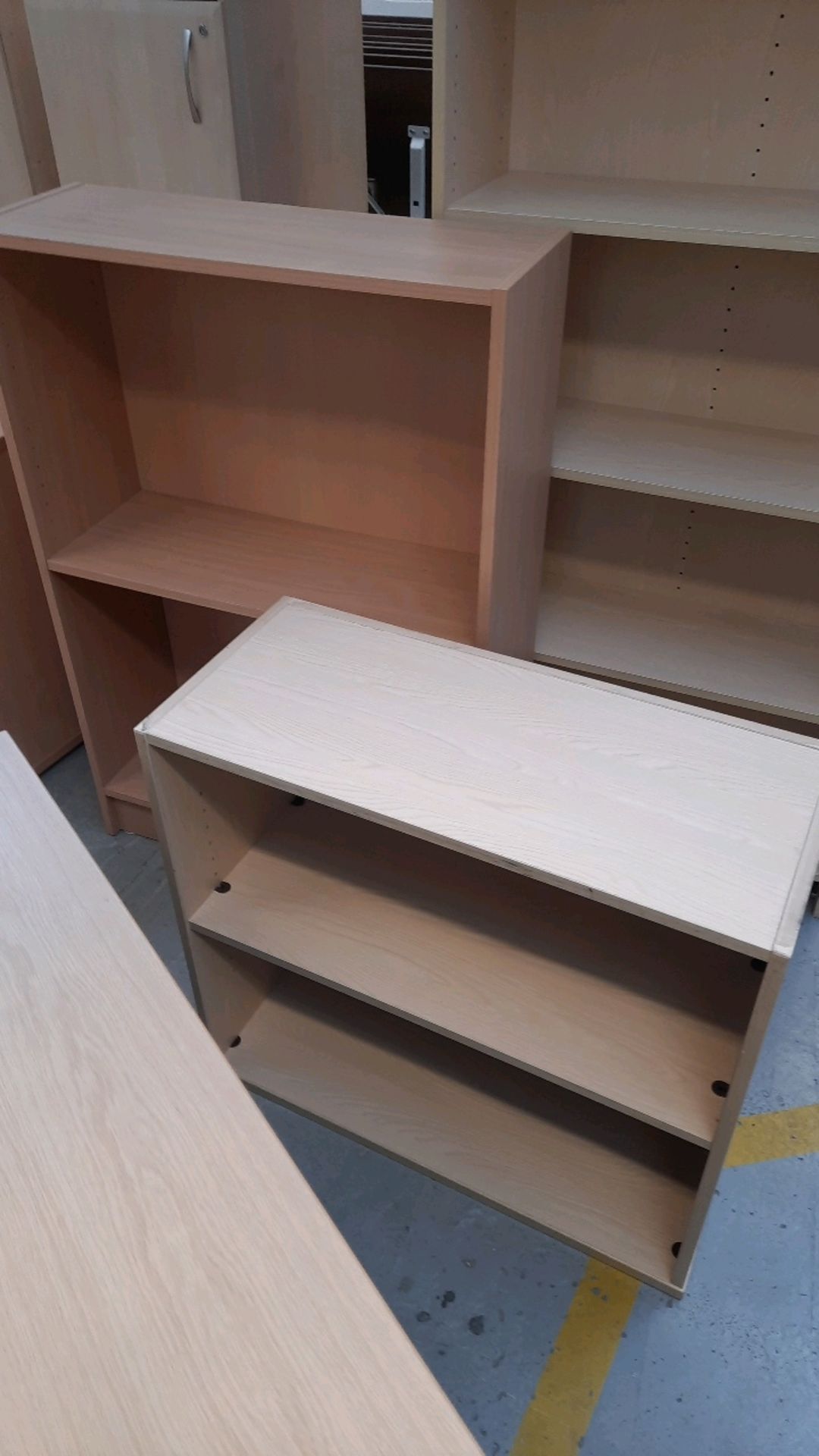 Assorted Wooden Shelfing Units - Bild 6 aus 9