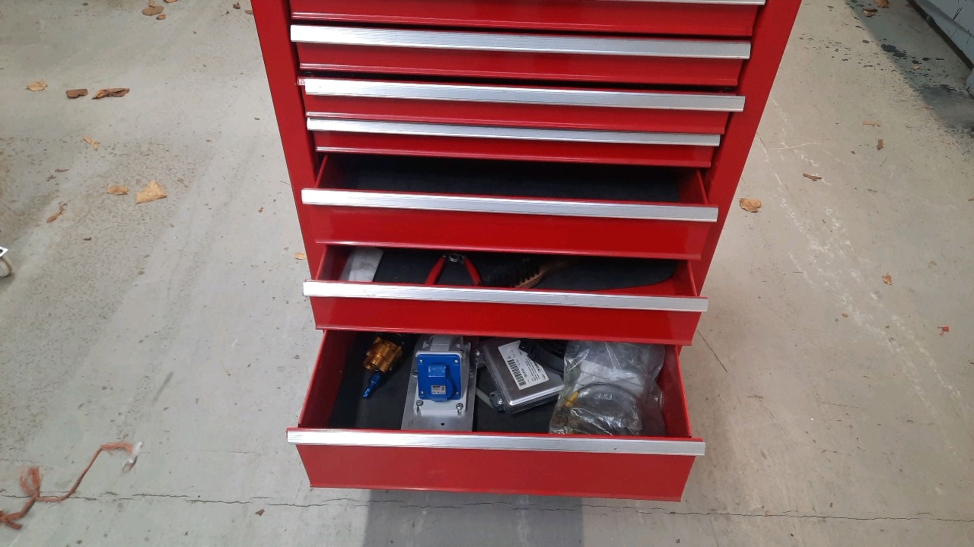 Kennedy Tool Drawer Trolly - Image 6 of 8