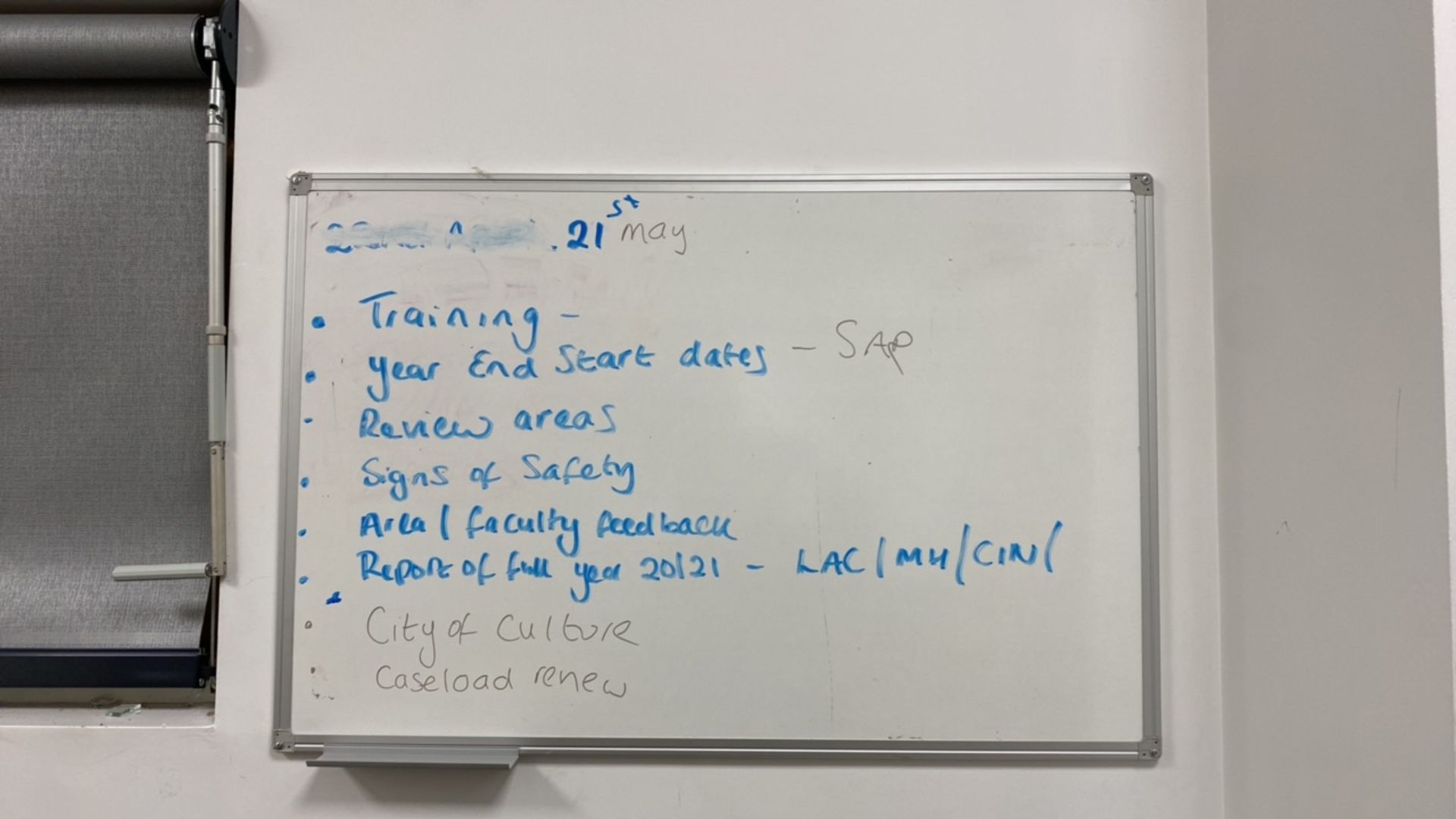 White Boards x4 - Image 6 of 6