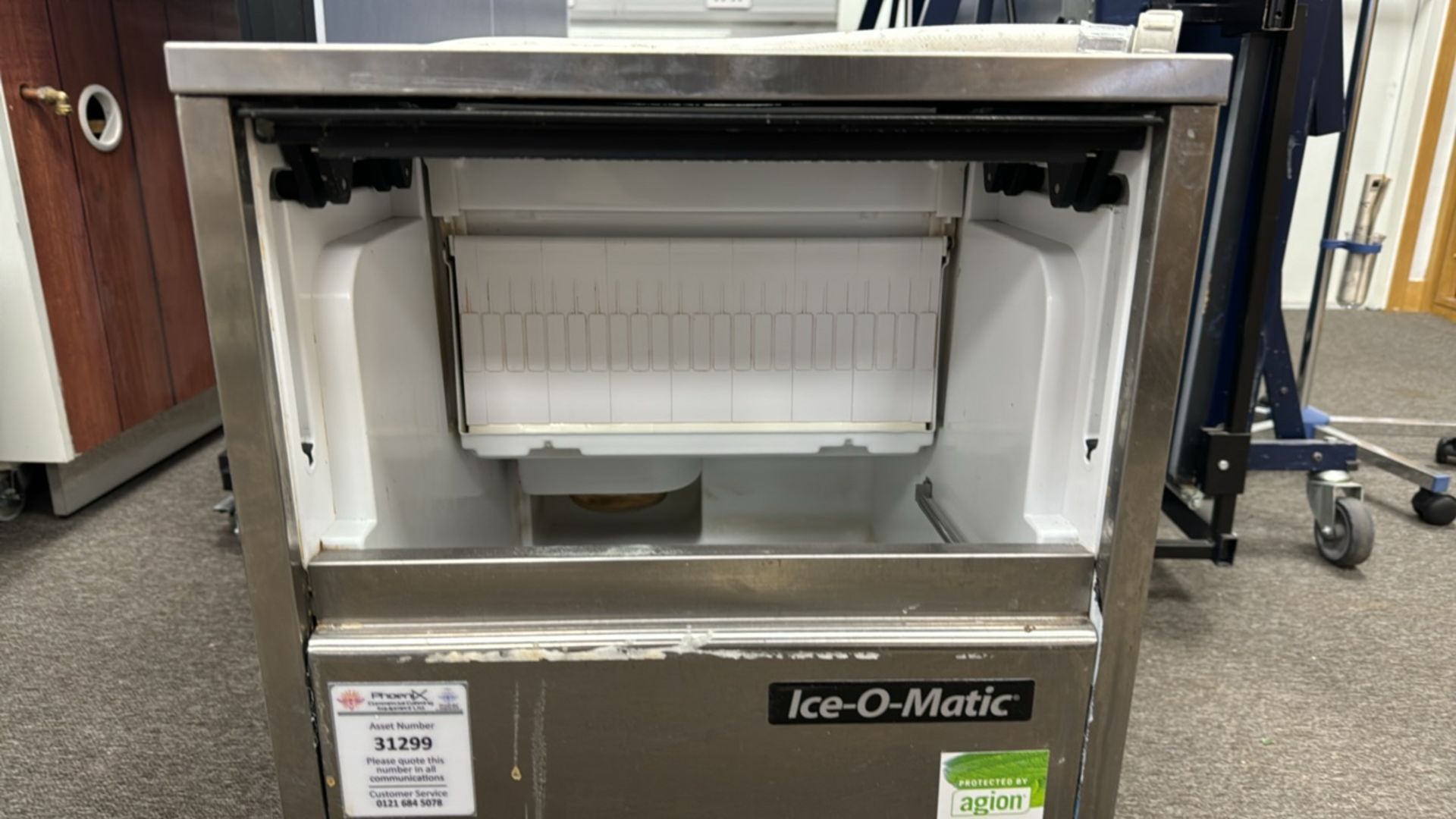 Phoenix Ice-O-Matic Ice Maker - Image 3 of 8