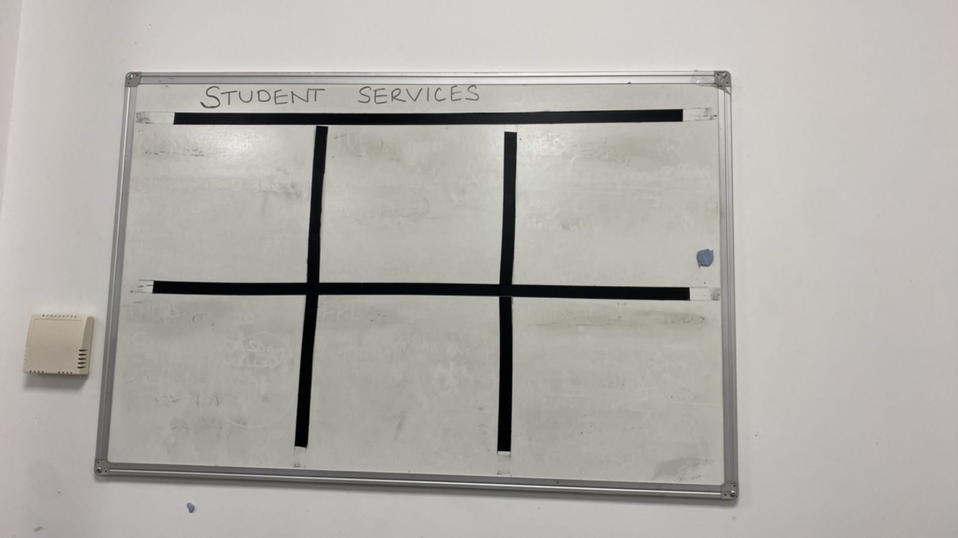 White Boards x4 - Image 5 of 6