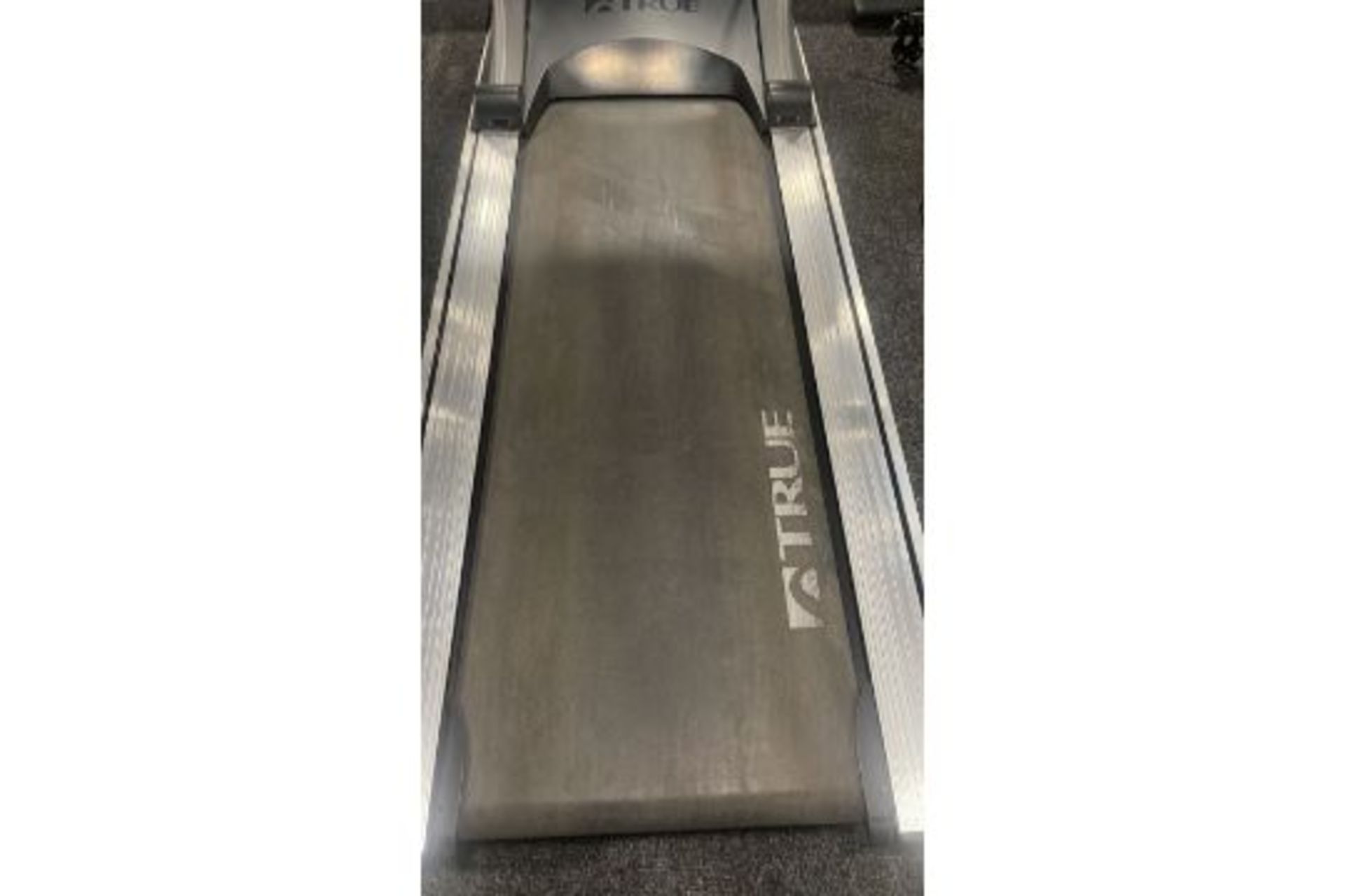 True Fitness 600 Treadmill - Bild 3 aus 5