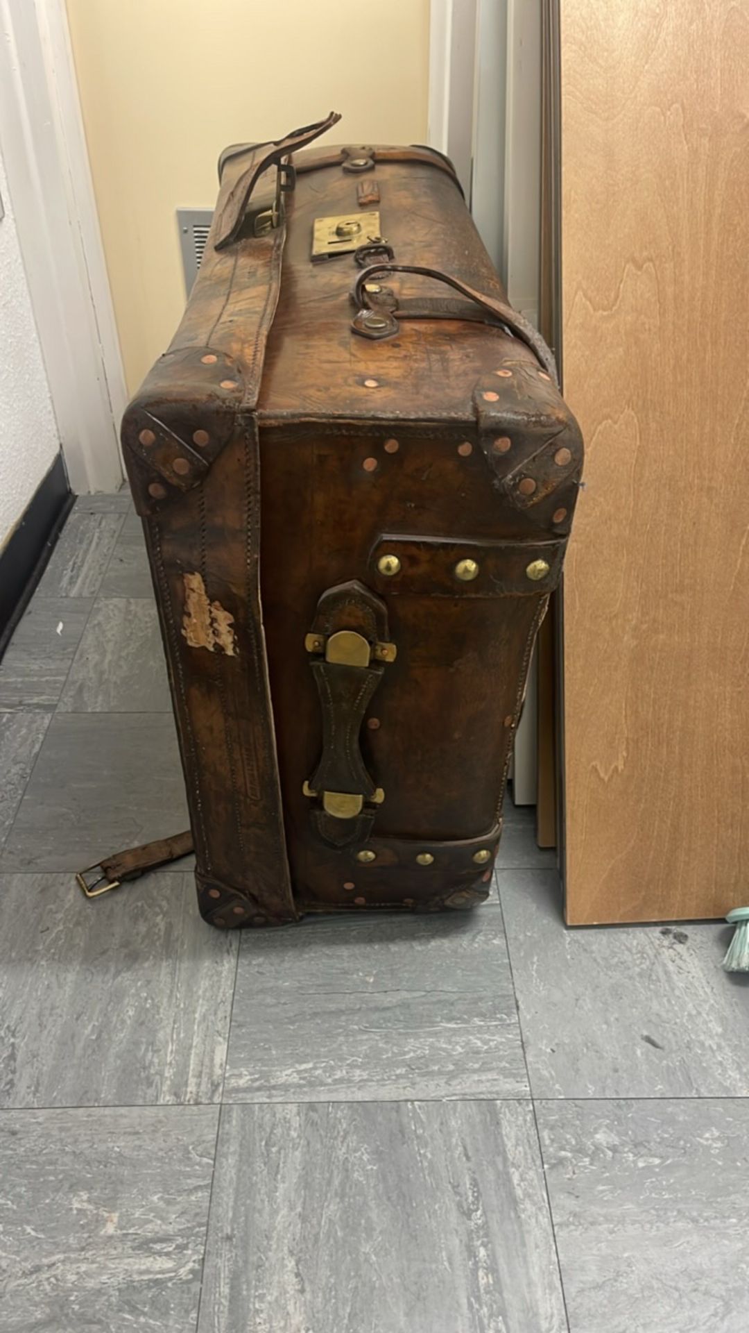 Vintage Suitcase - Image 3 of 3