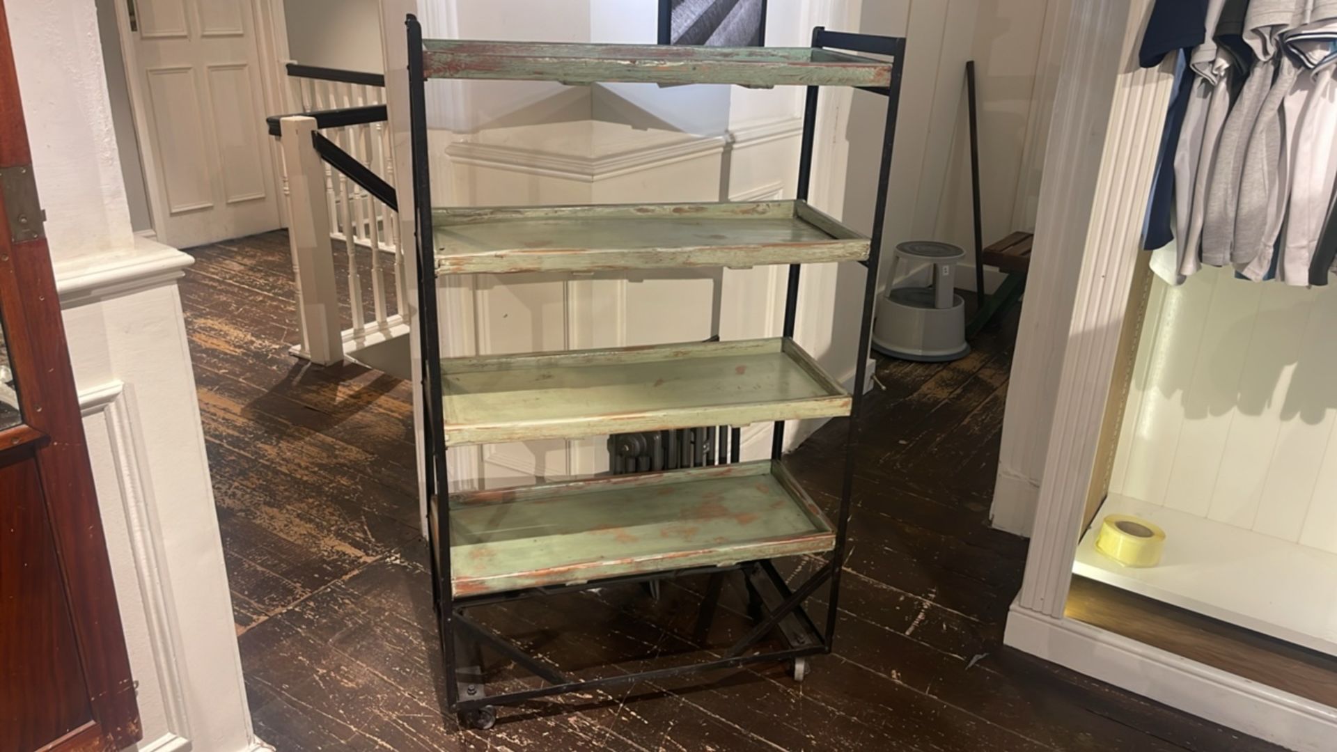 Mobile Shelve Unit