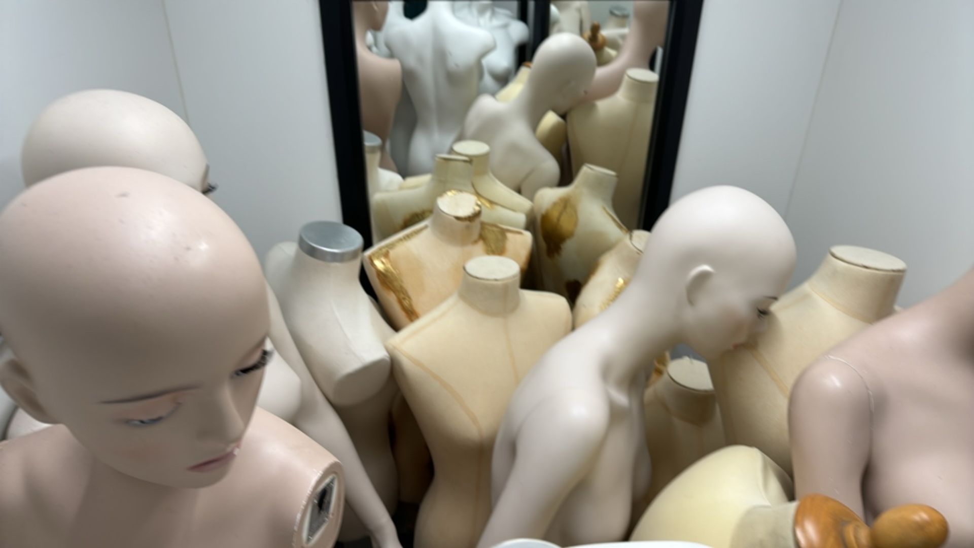 Assorted Female Mannequins - Image 3 of 4