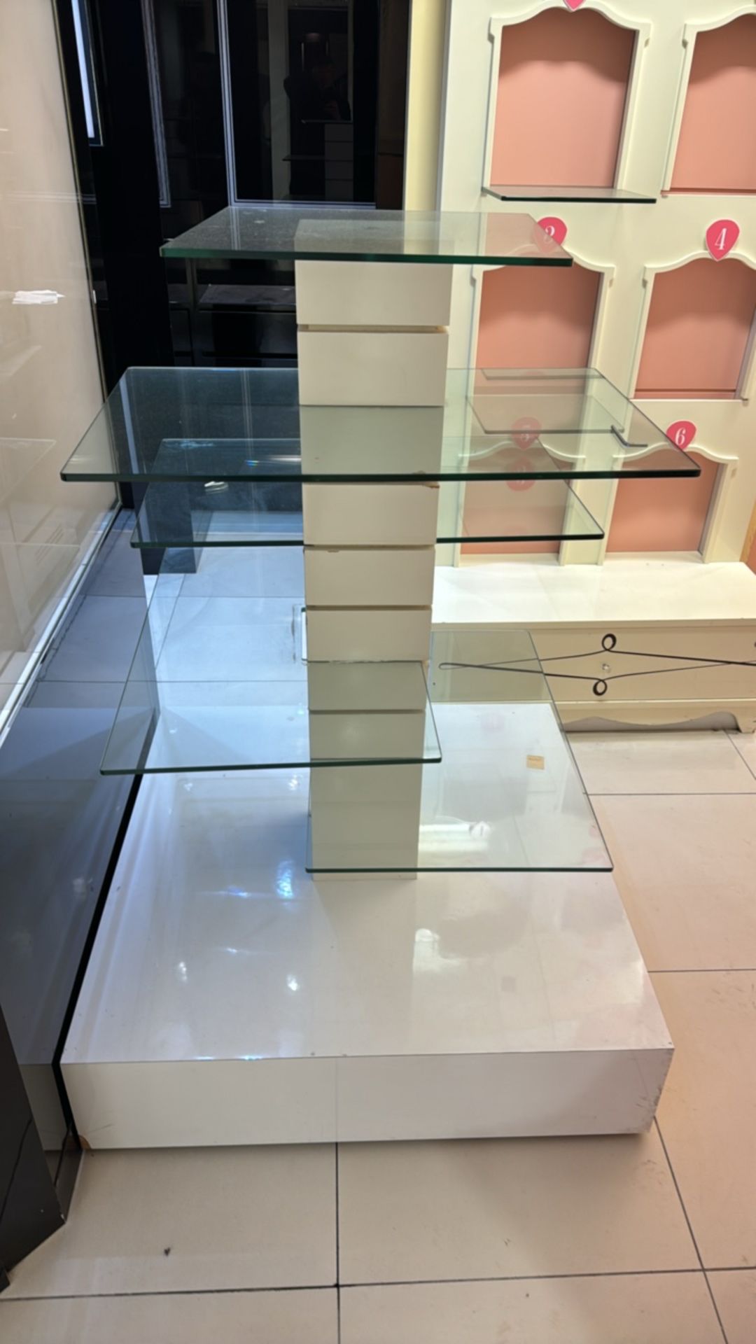 Glass Display Shelves on Gloss Unit - Image 2 of 3