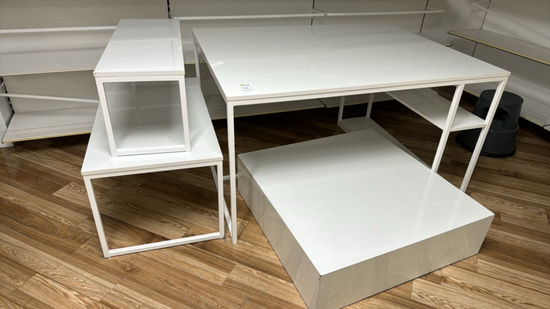 White Gloss Tables x4 - Bild 2 aus 3