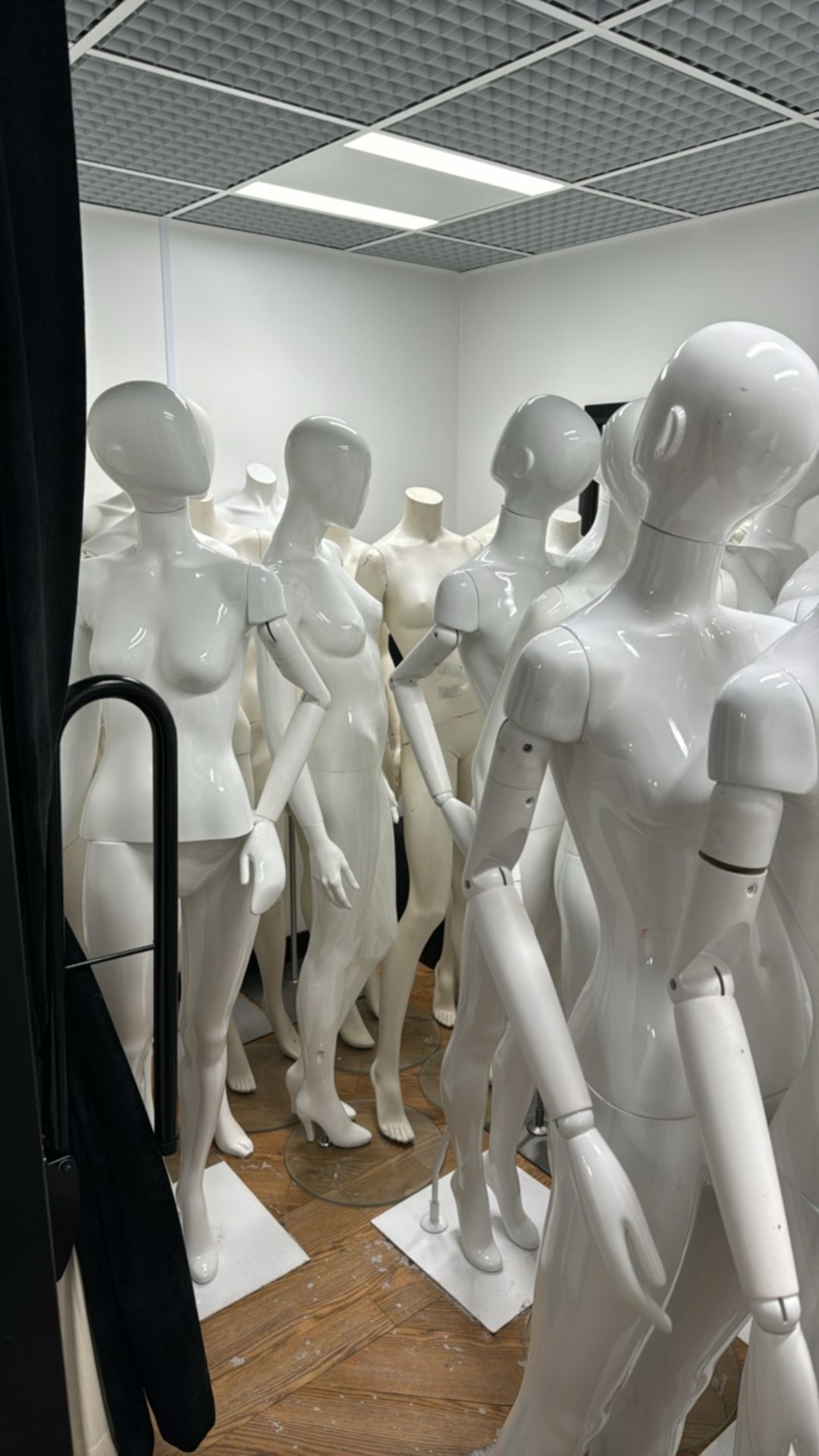 Assorted Female Mannequins - Image 4 of 4