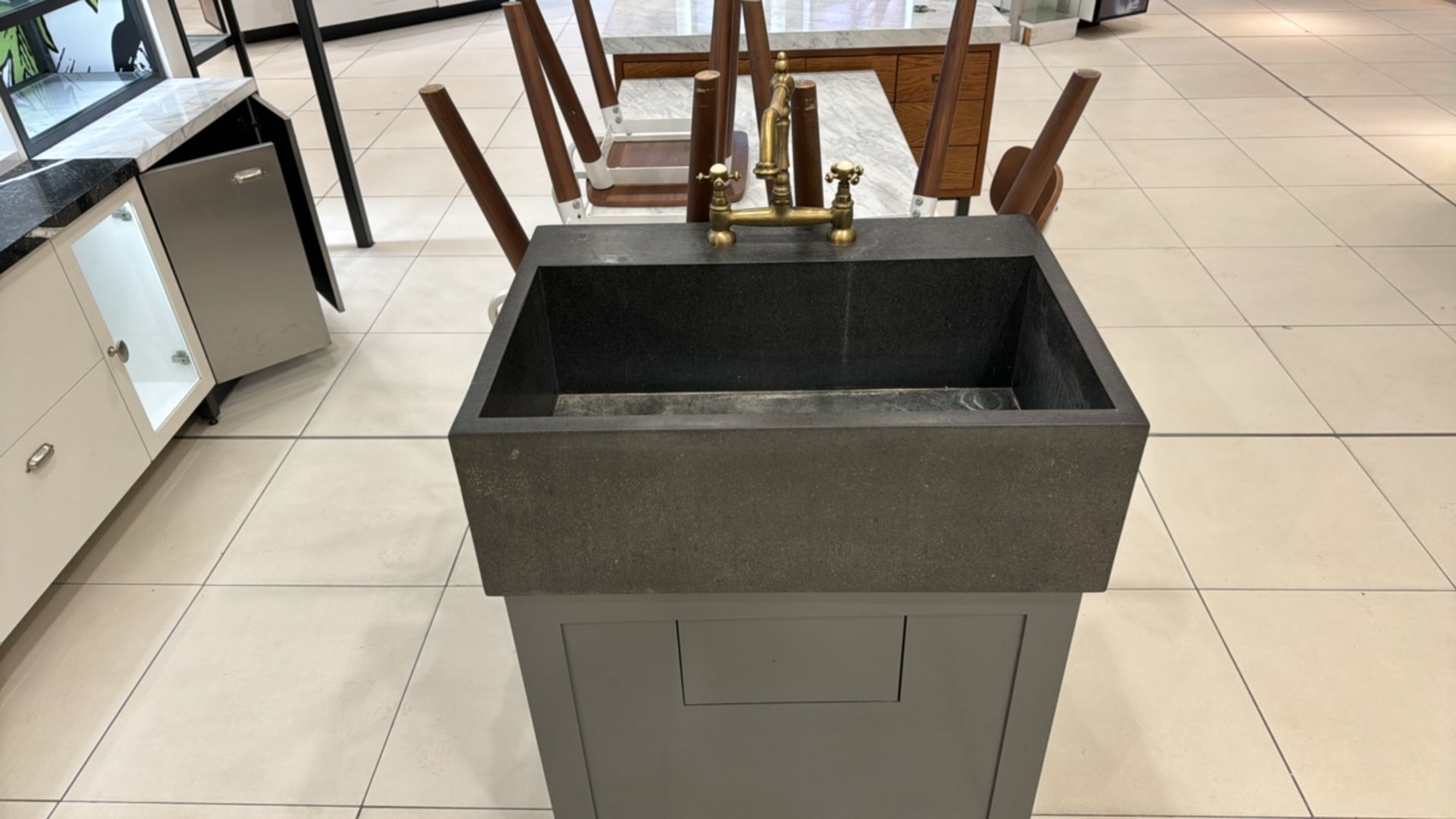 Grey Wood and Marble Sink Unit - Image 2 of 4