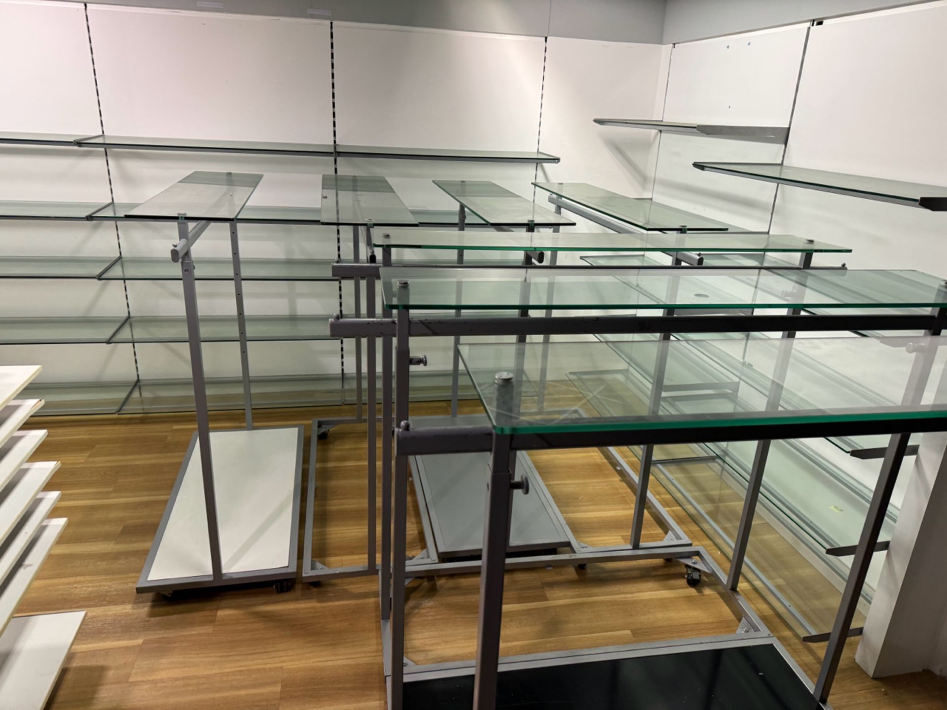 Glass Top Retail Units x7 - Image 2 of 3