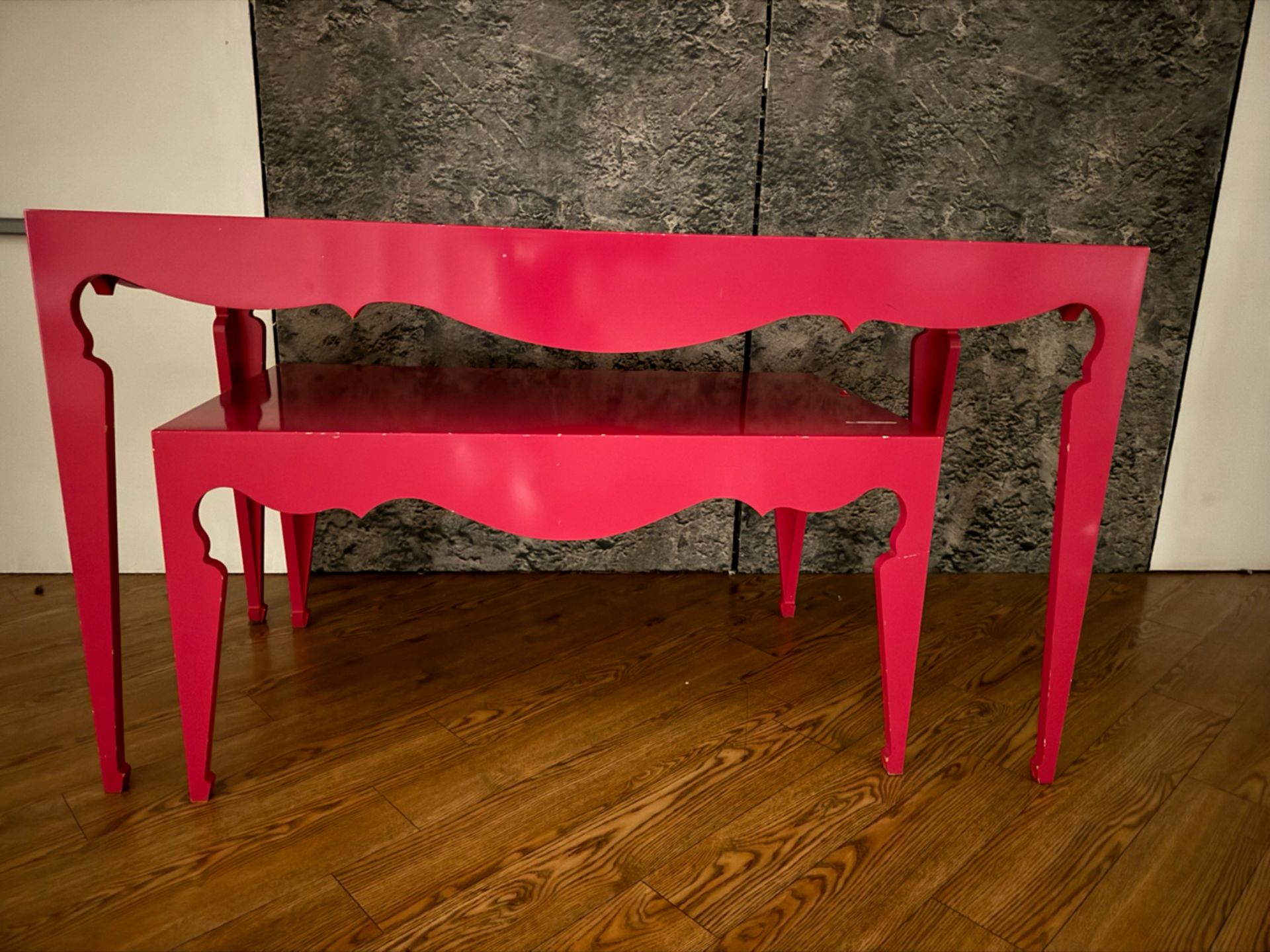 Pink Gloss Tables x2 - Image 4 of 4