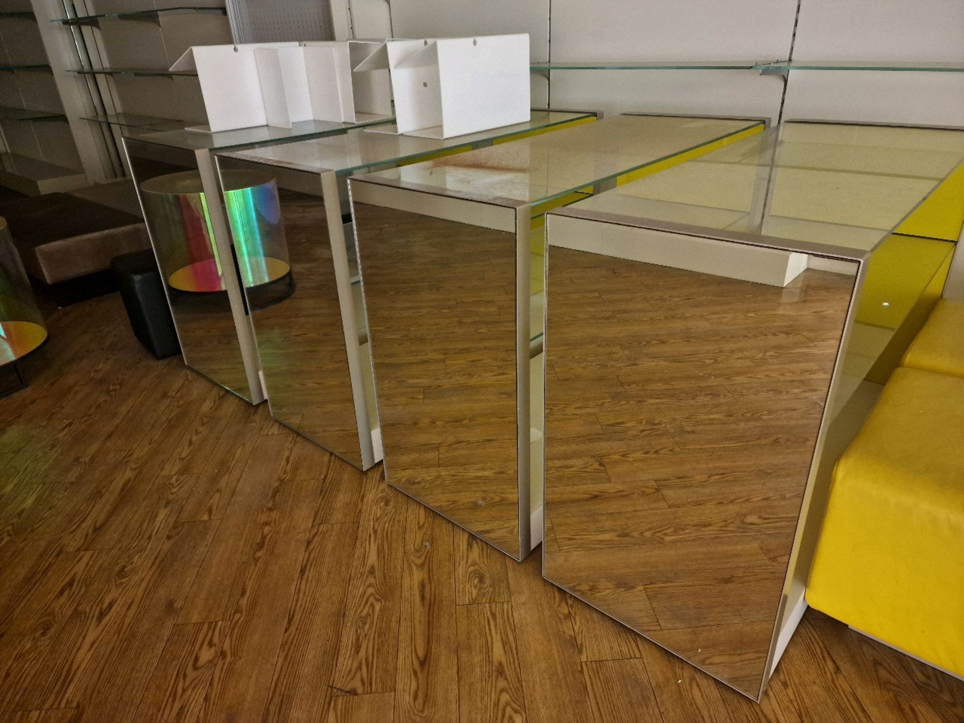 Mirrored Glass Display Stands x2 - Image 3 of 3