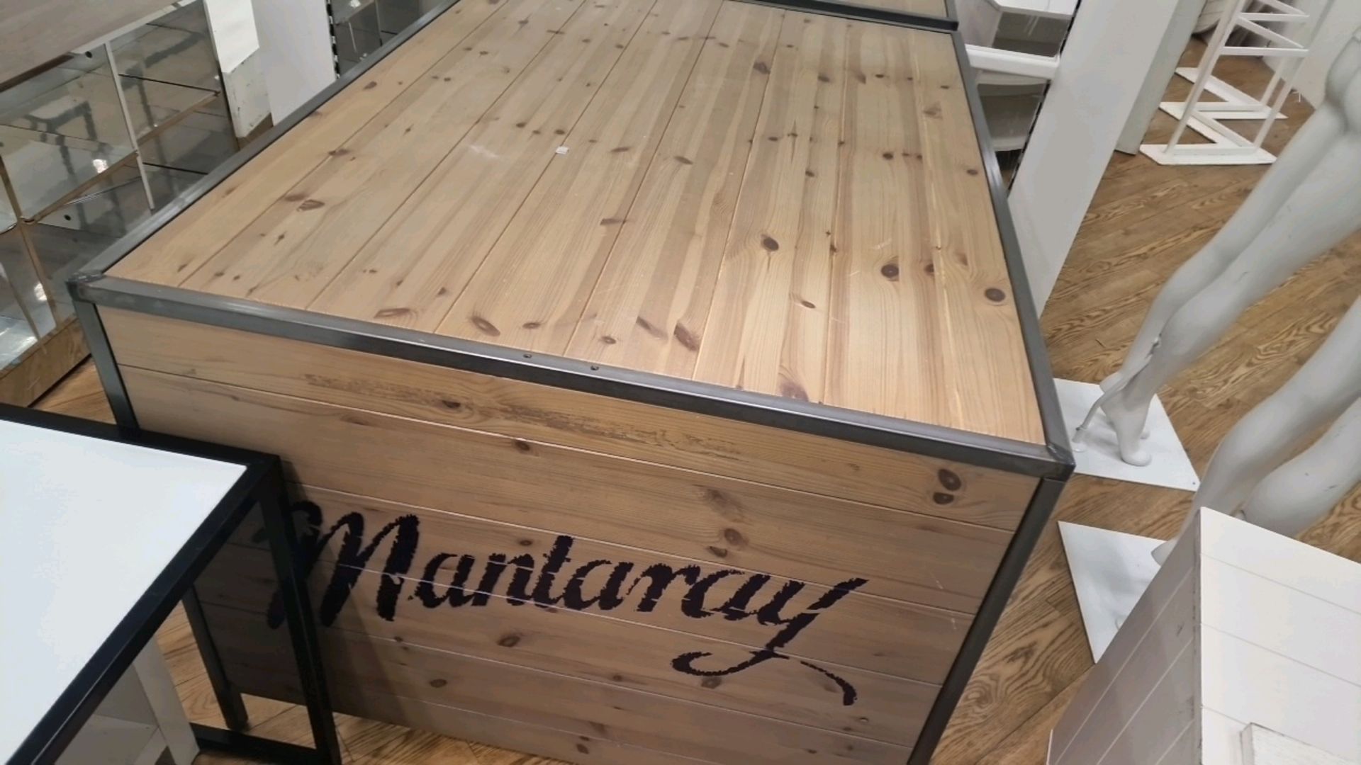 Mantaray Wooden Display Unit - Image 3 of 3