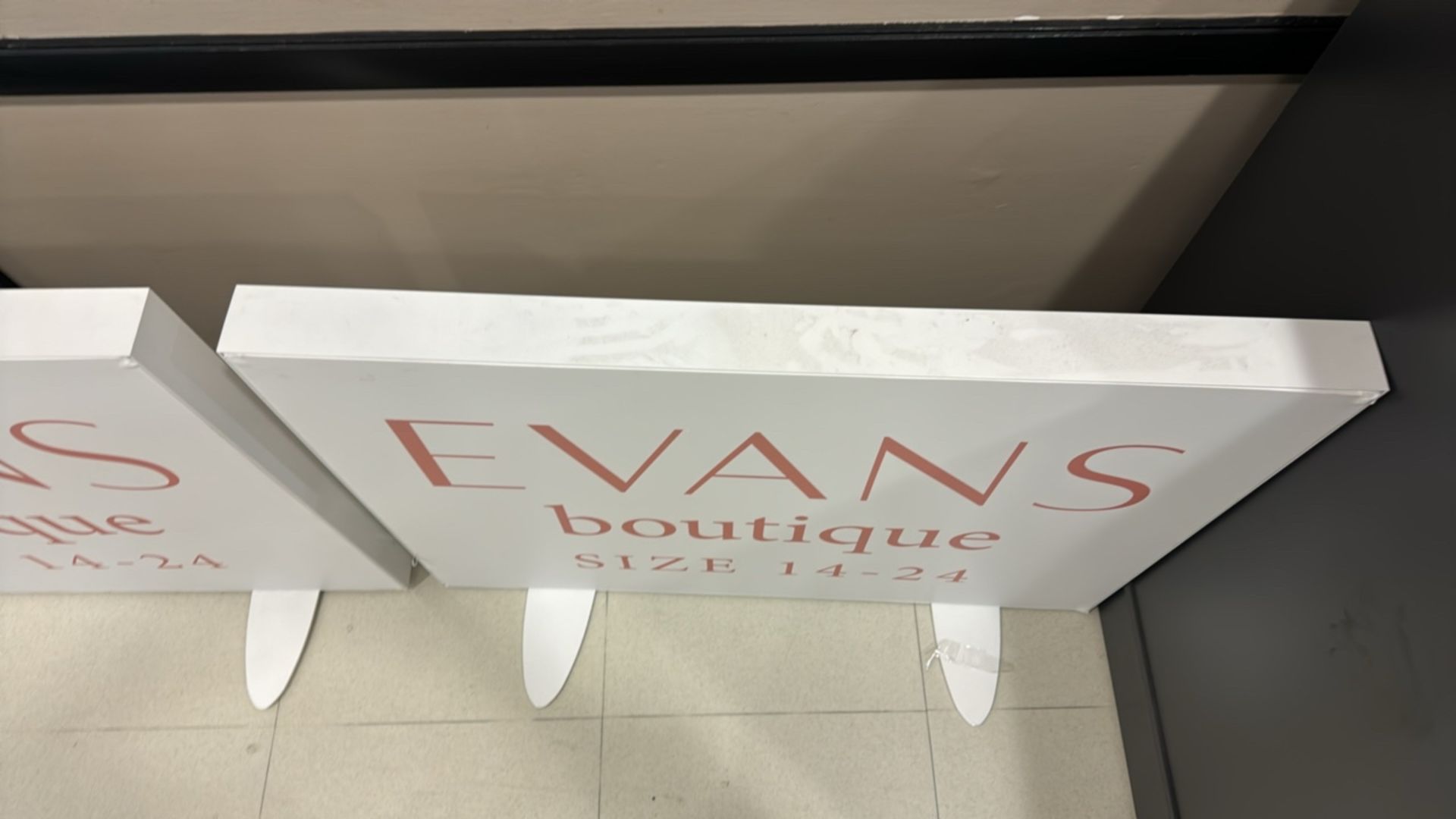 LED Light Displays x2 - Image 3 of 5