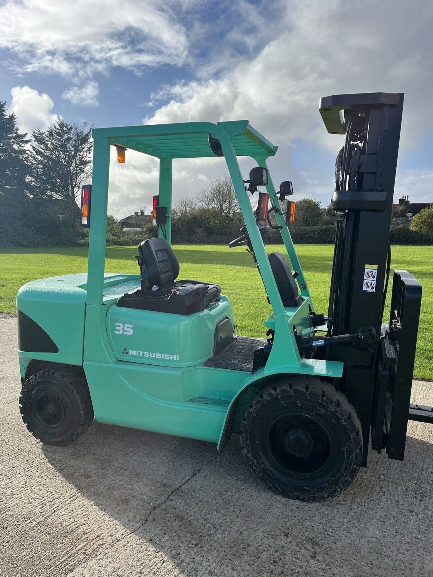 MITSUBISHIi 3.5 Tonne, Diesel Forklift Truck (container spec) - Image 2 of 4