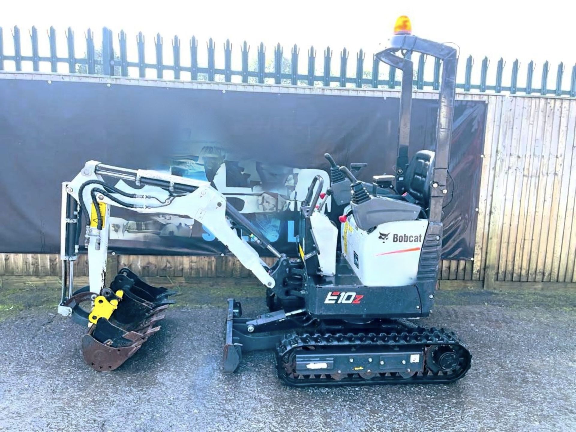 2021, BOBCAT E10Z EXCAVATOR