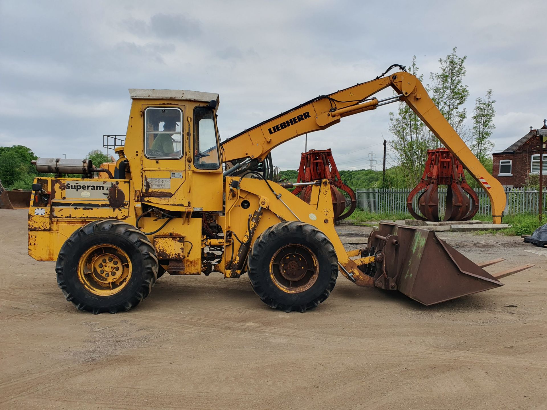 MATBRO Loading Shovel - Image 2 of 2