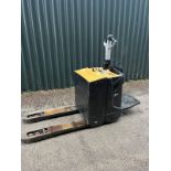 2013, CATERPILLAR 2 Electric Pallet Truck