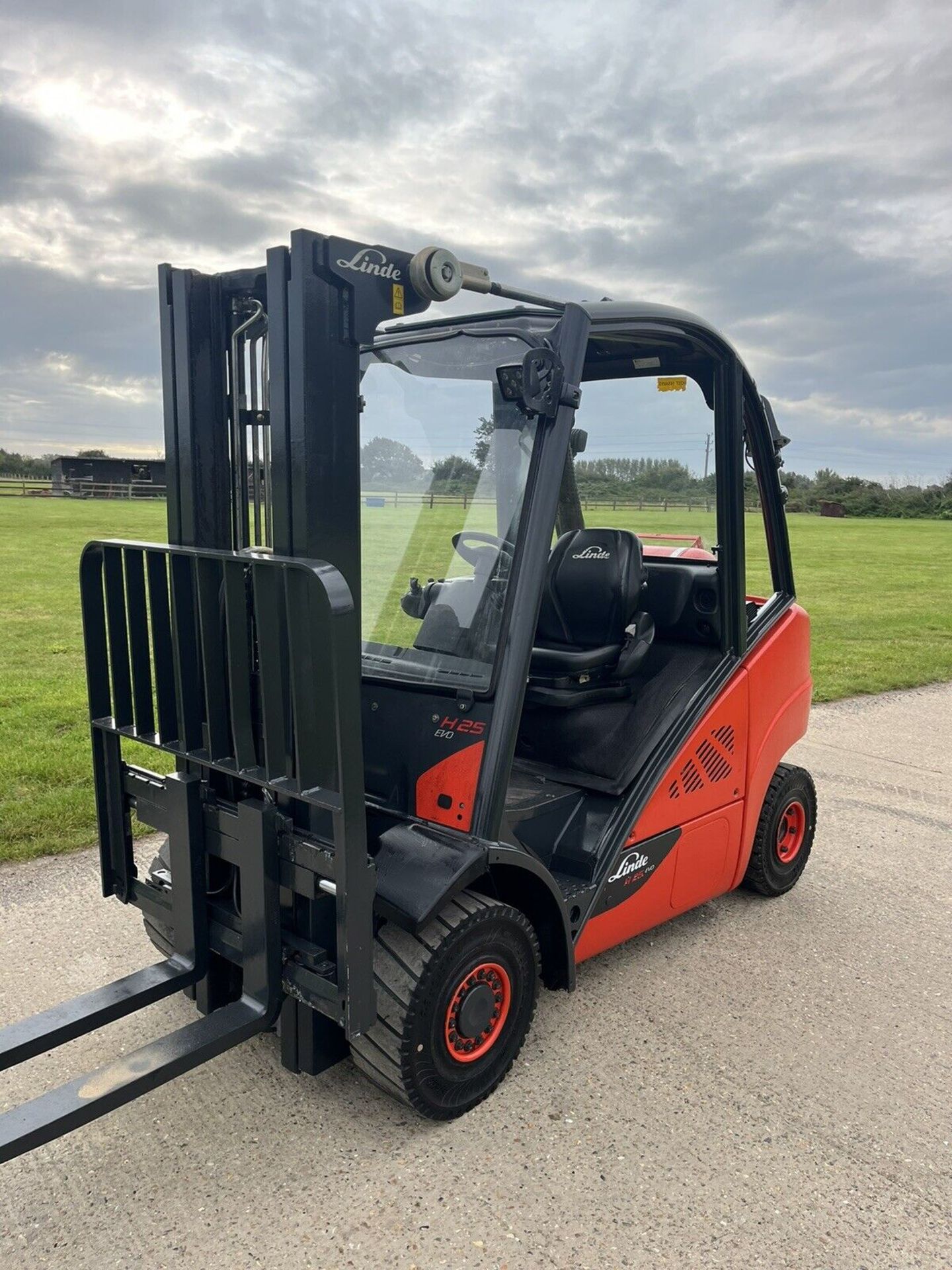 LINDE, LPG 2.5 Tonne Forklift