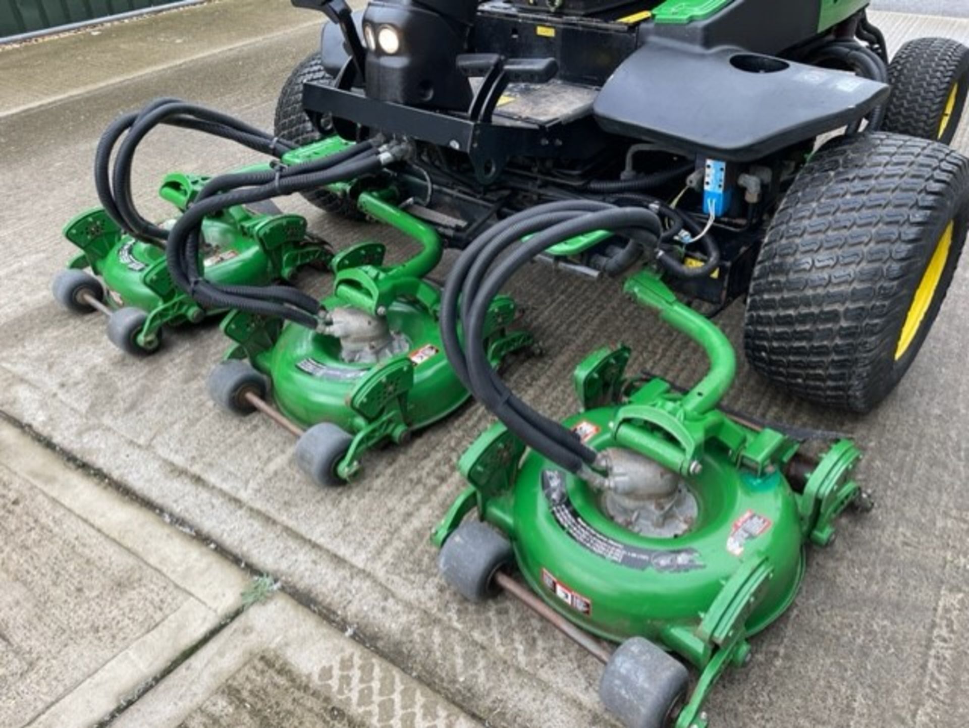 2007, JOHN DEERE 3245C FAIRWAY MOWER - Image 3 of 8