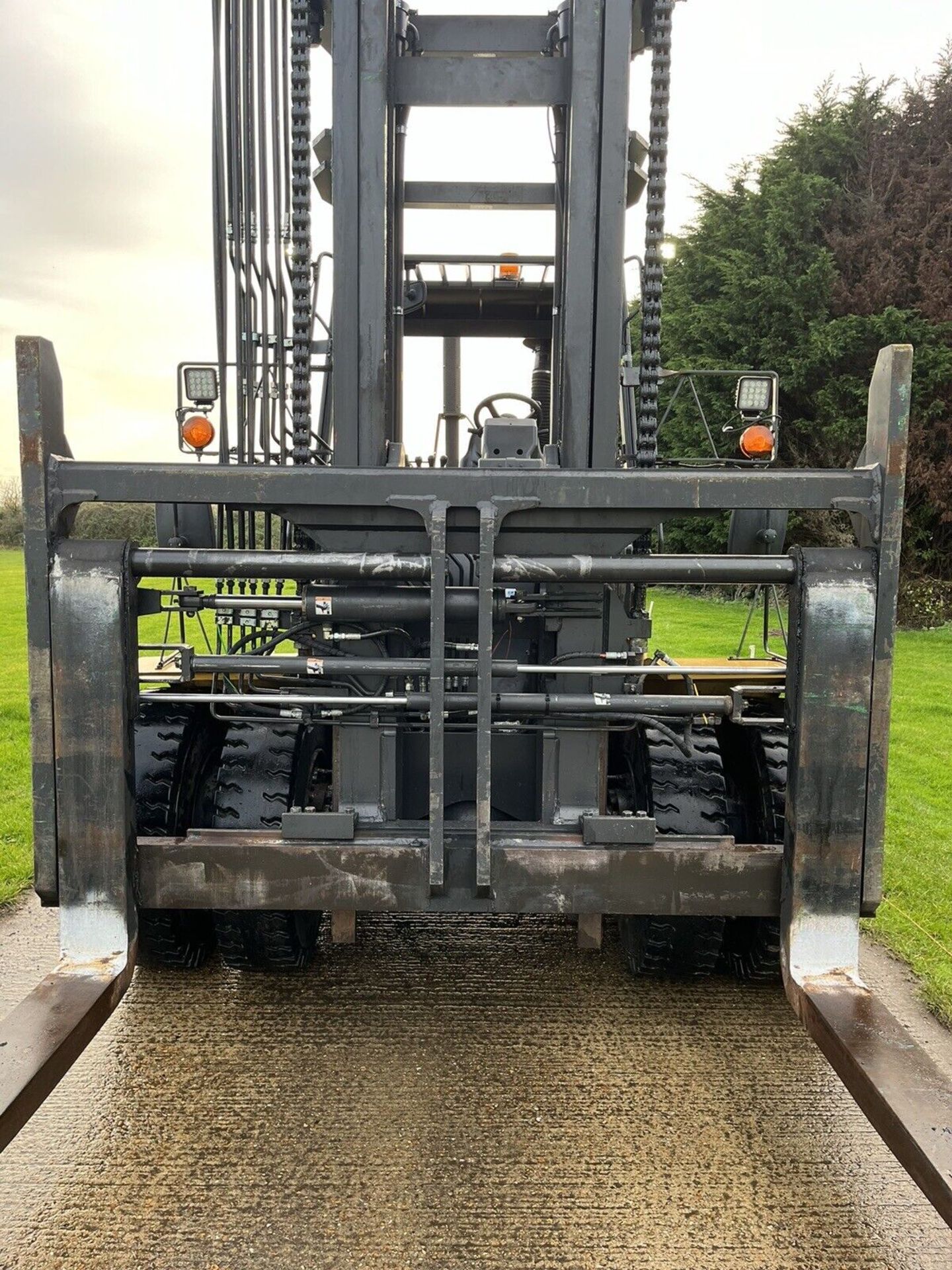 2012, Caterpillar 16 Tonne Diesel Forklift Truck - Image 10 of 16