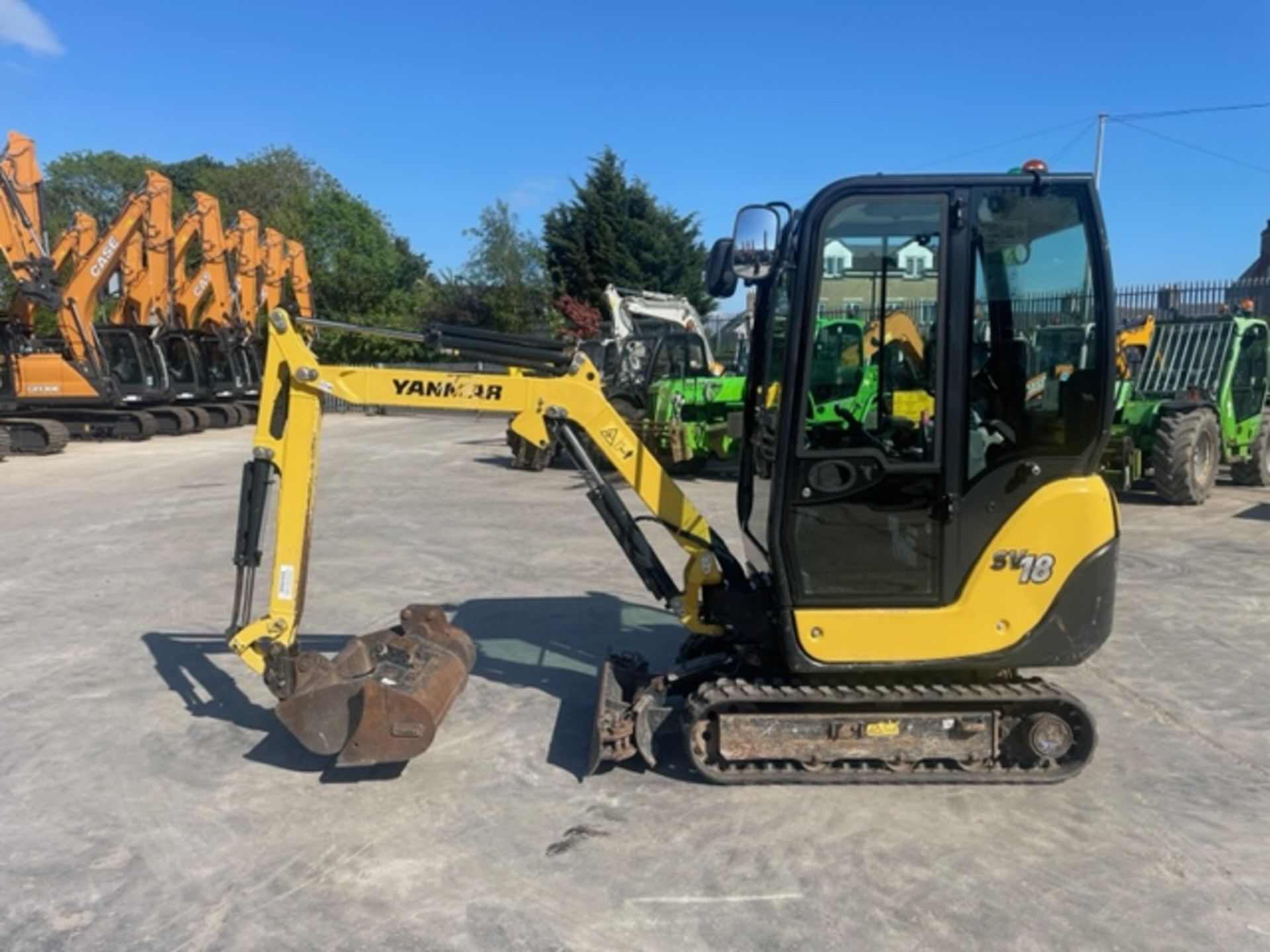 2020 YANMAR SV18 MINI EXCAVATOR - Image 2 of 12