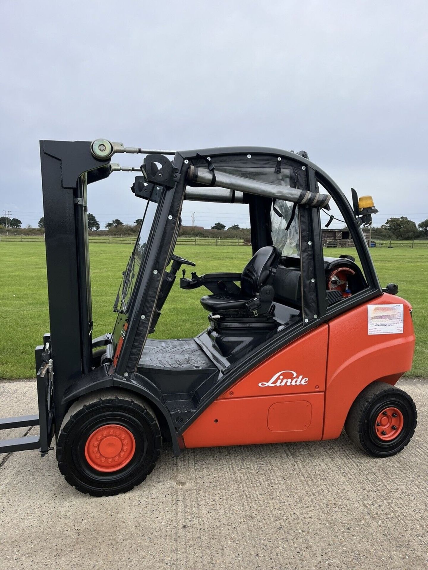LINDE H35 Gas Forklift (container spec) 3rd and 4th Service - Image 5 of 5