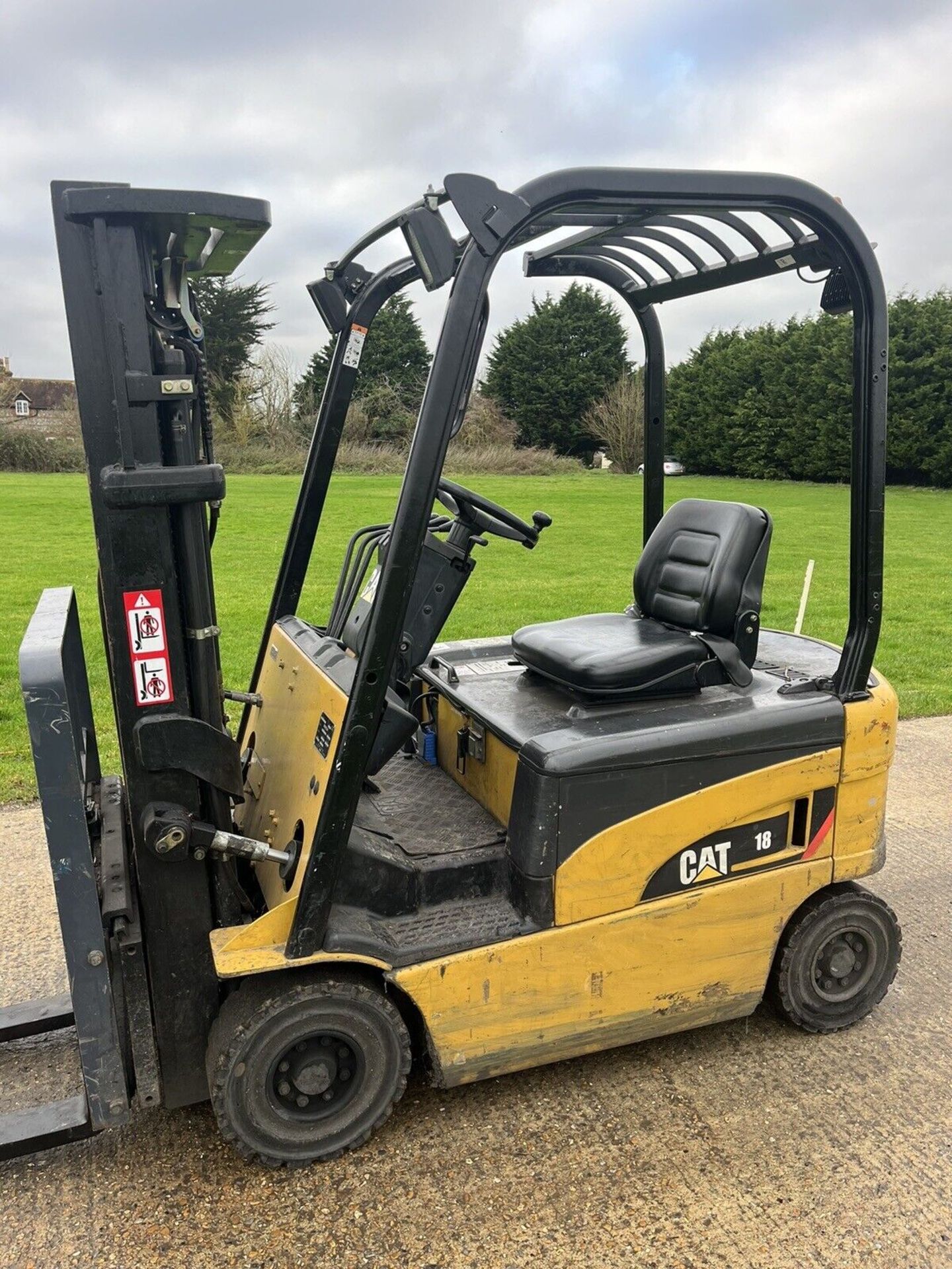 CATERPILLAR 1.8 Electric Forklift Truck Container Spec