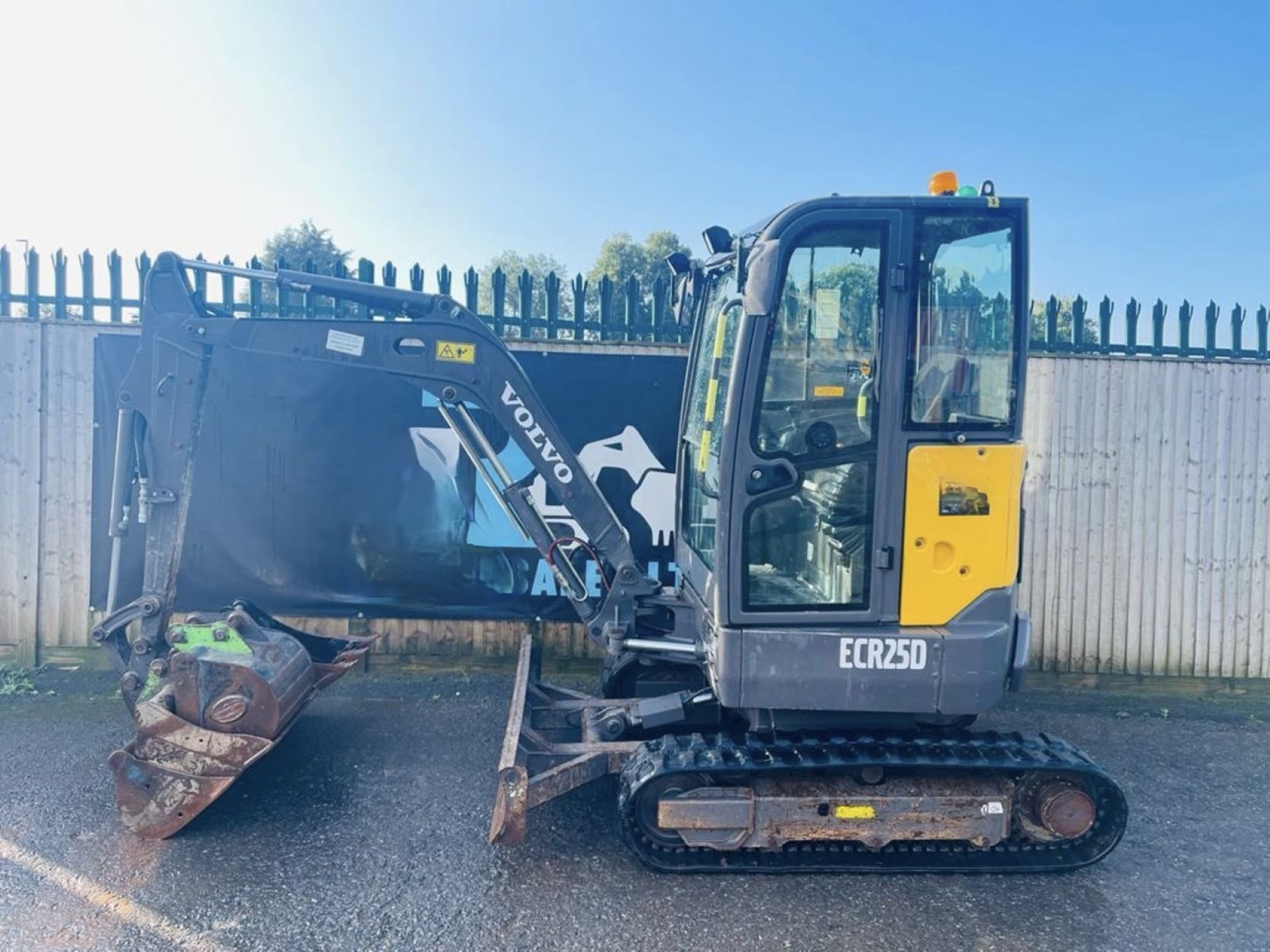 2018 - VOLVO ECR25D EXCAVATOR - Image 13 of 15