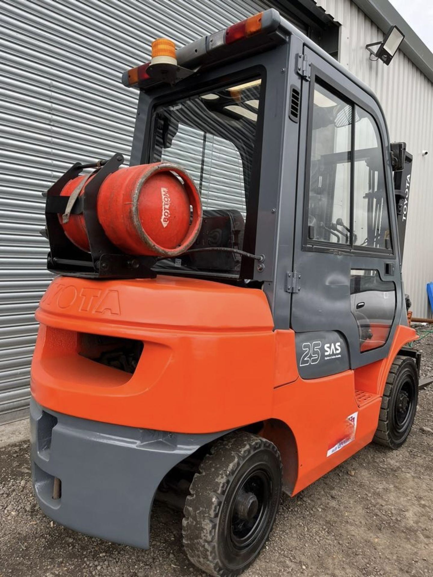 TOYOTA, 2.5 Tonne - Gas Forklift Truck - Image 4 of 11