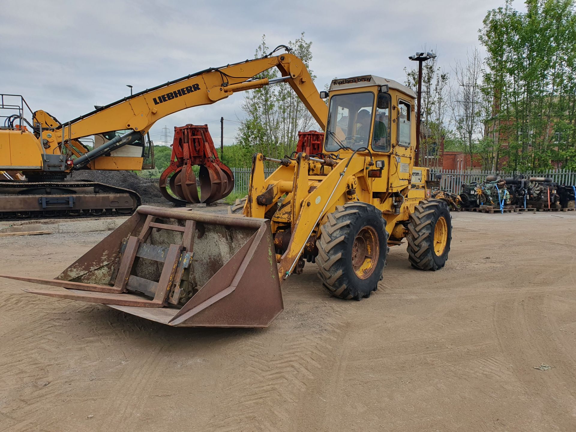 MATBRO Loading Shovel