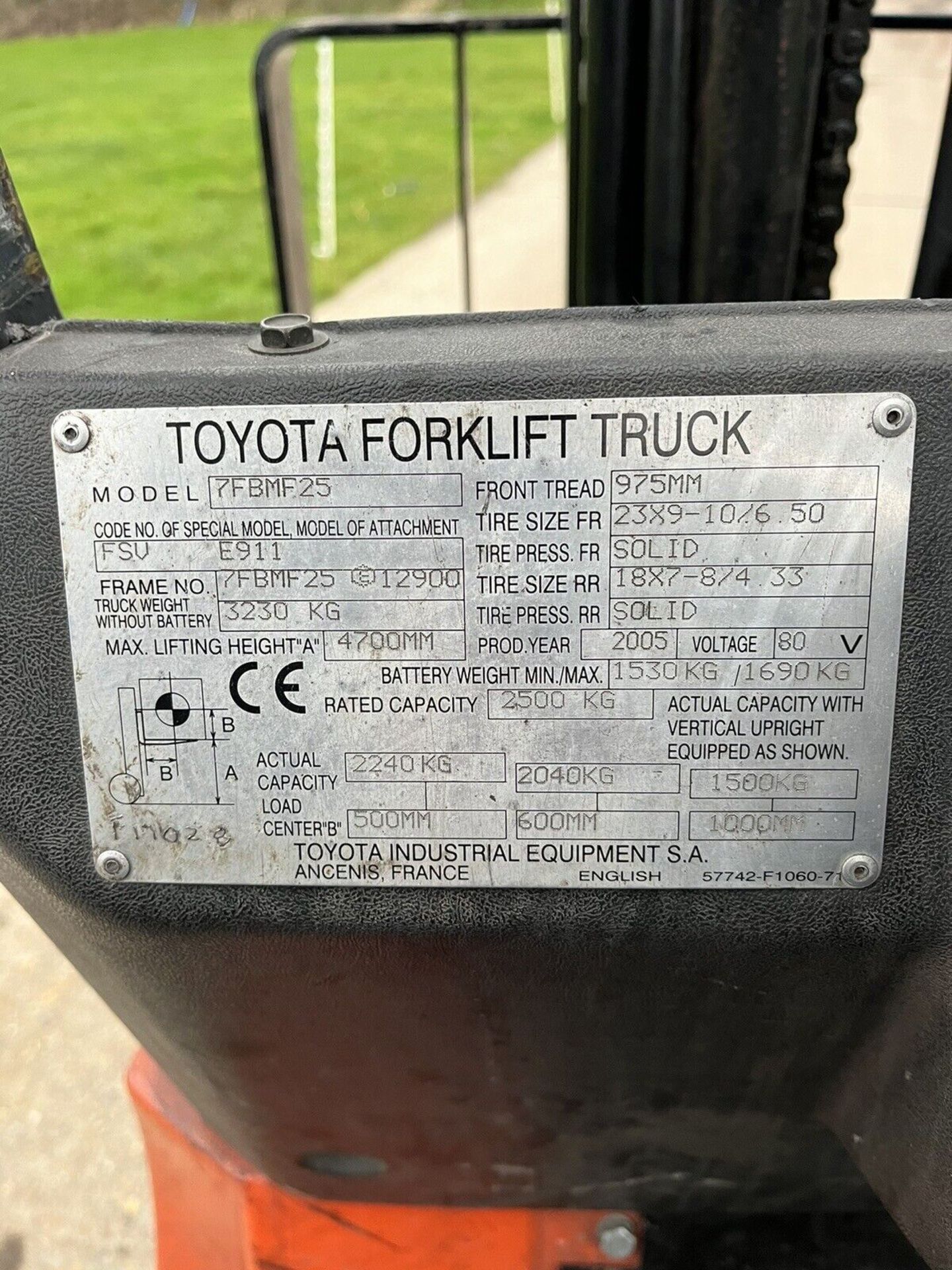 TOYOTA 2.5 Tonne (Container Spec) Electric Forklift Truck - Image 6 of 7