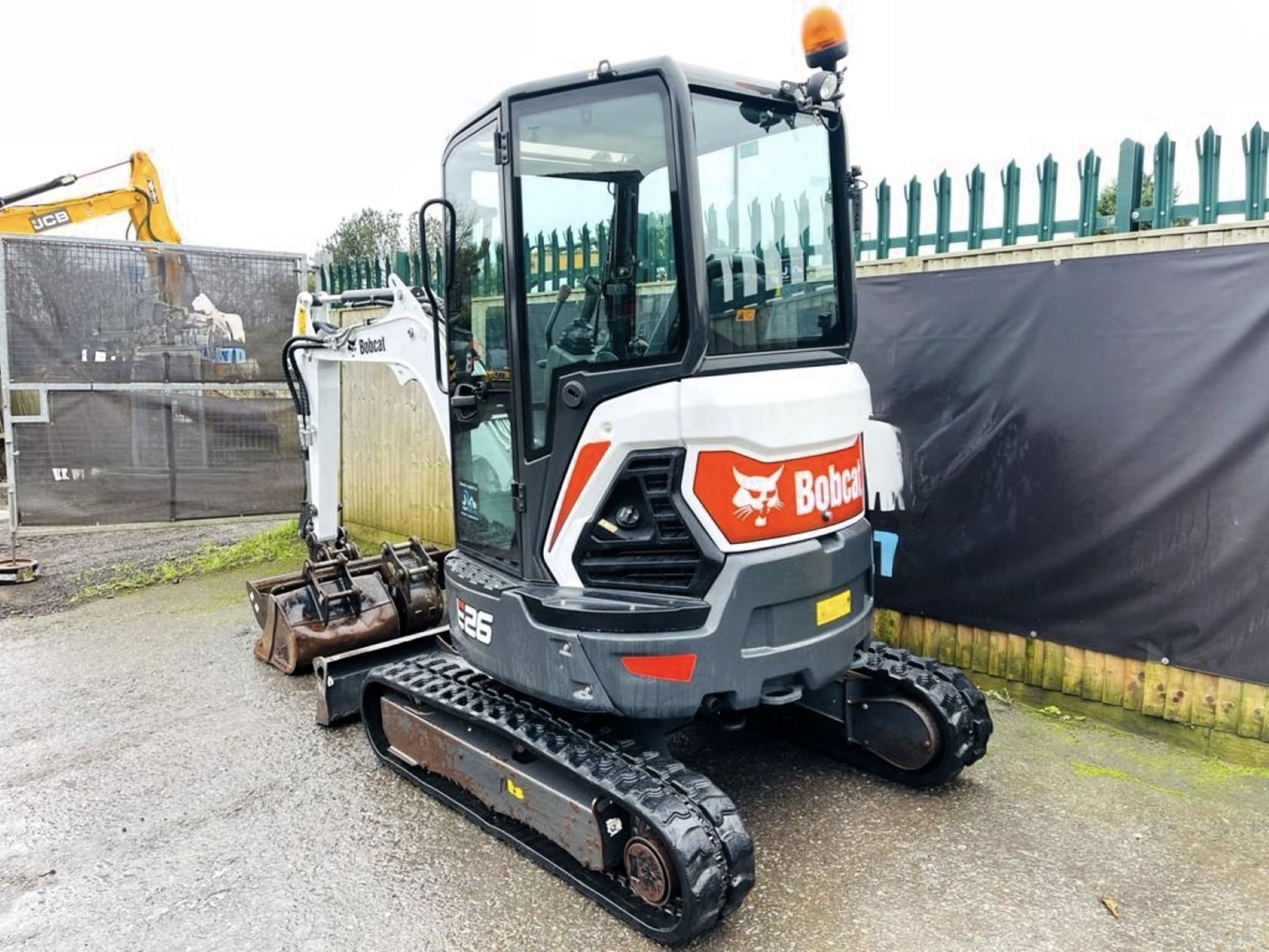 BOBCAT E26 EXCAVATOR - Image 6 of 15