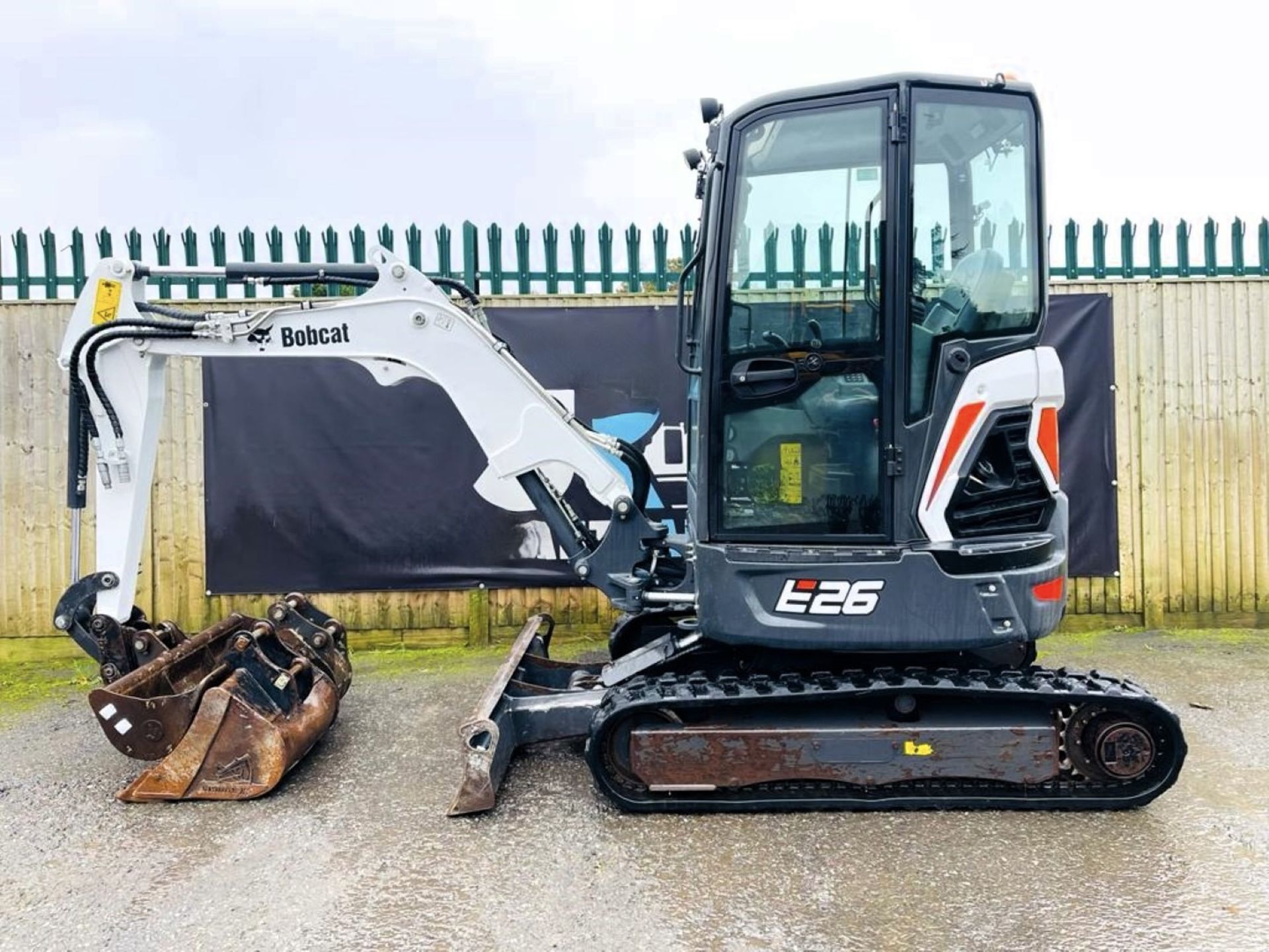 BOBCAT E26 EXCAVATOR - Image 9 of 15