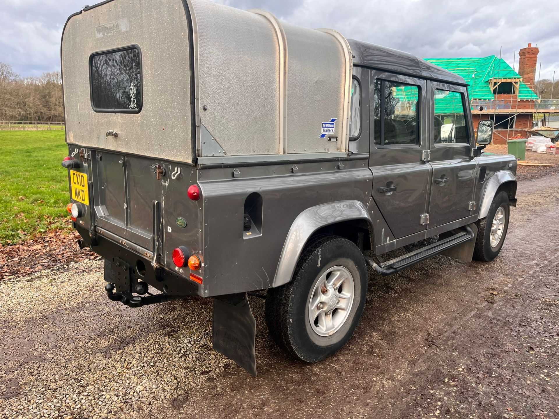 2010 Landrover Defender 110 - Double Cab Country 4 TDCi (No VAT on hammer) - Image 8 of 14