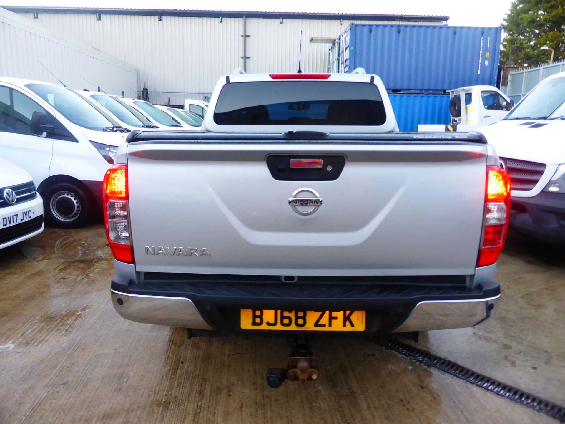 NISSAN Navara - 2.3DCI TEKNA AUTO 4X4 DC - Image 5 of 19