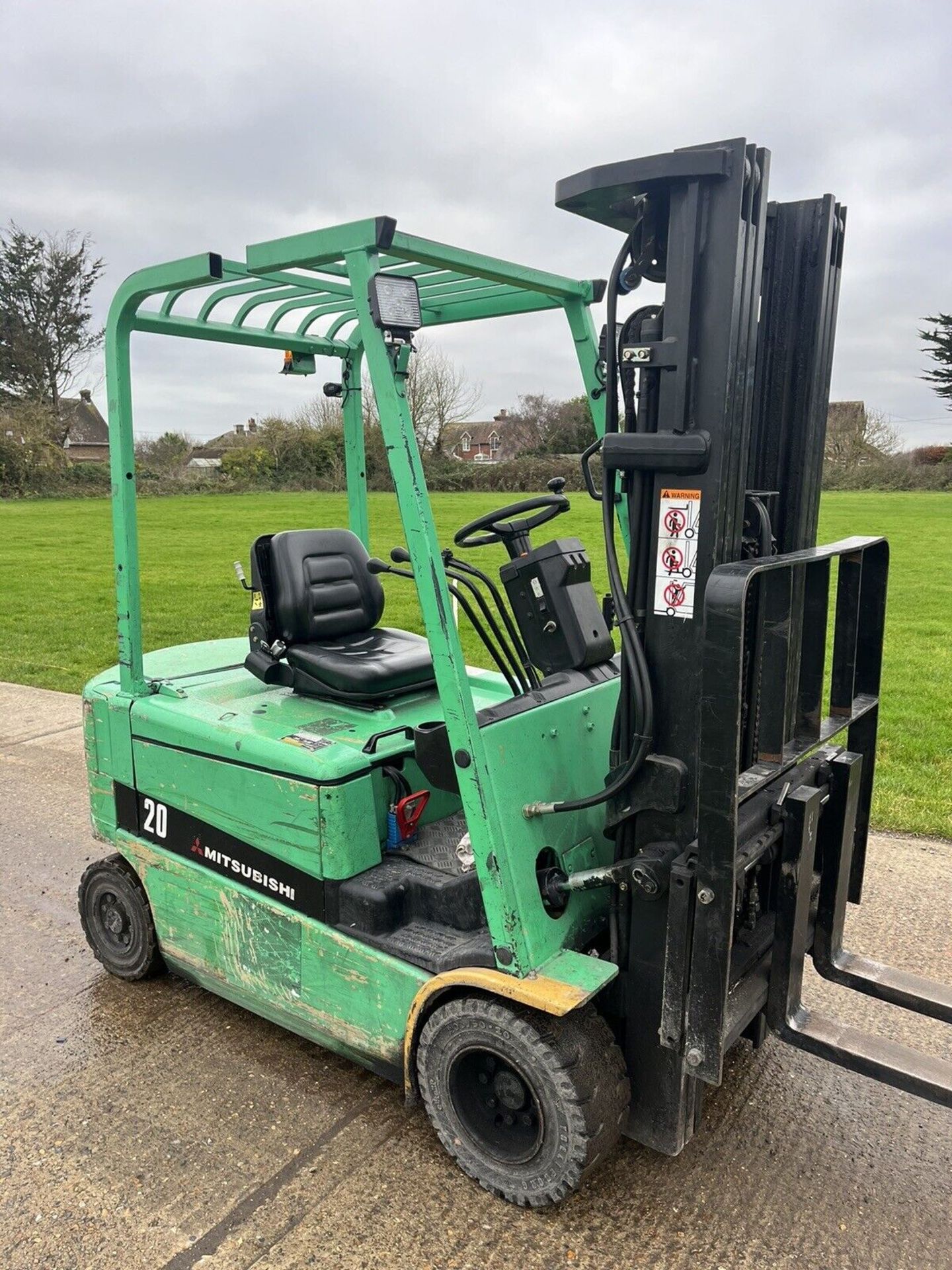 MITSUBISHI 2 Tonne (Container Spec) Electric Forklift Truck - Image 2 of 3